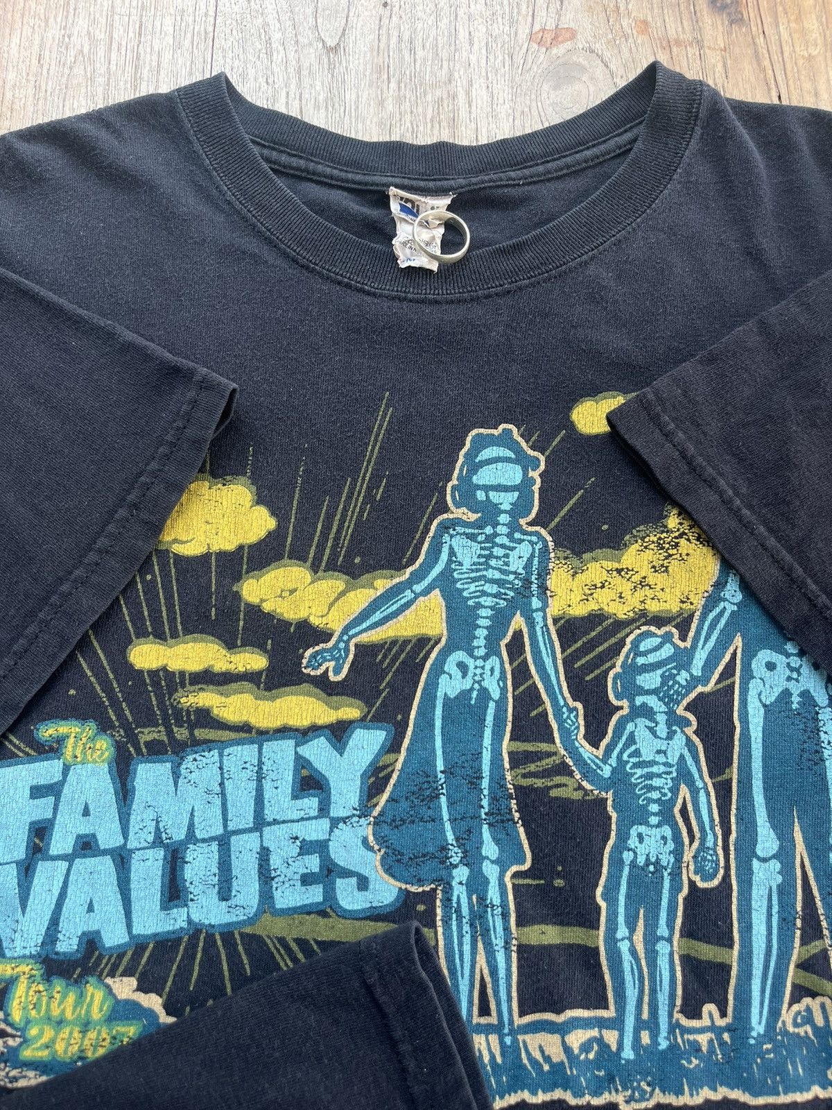 Band Tees × Vintage Vintage Family Values Tour 2007’s KoRn Evanscence .. T-shirt Size US M / EU 48-50 / 2 - 9 Thumbnail