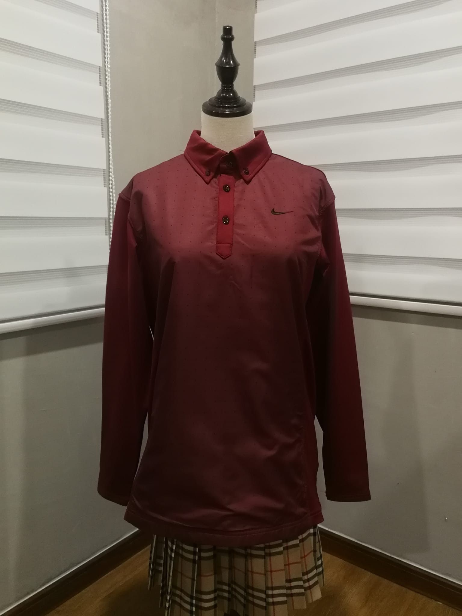 image of Nike Golf Tour Performance Dri Fit Man S in Burgandy, Men's (Size Small)