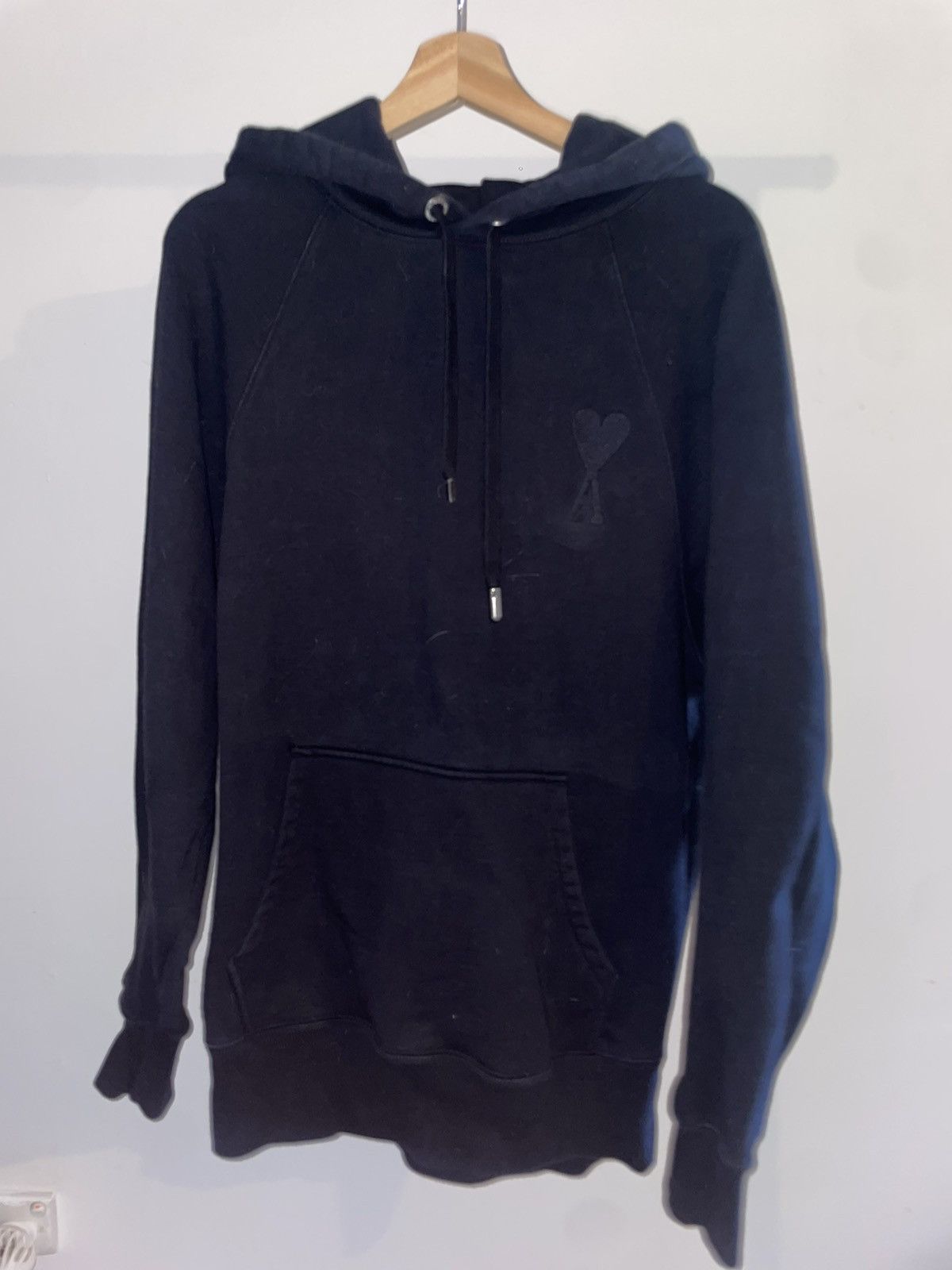 AMI AMI Men Hoodies BFUSW035730 001 BLACK | Grailed