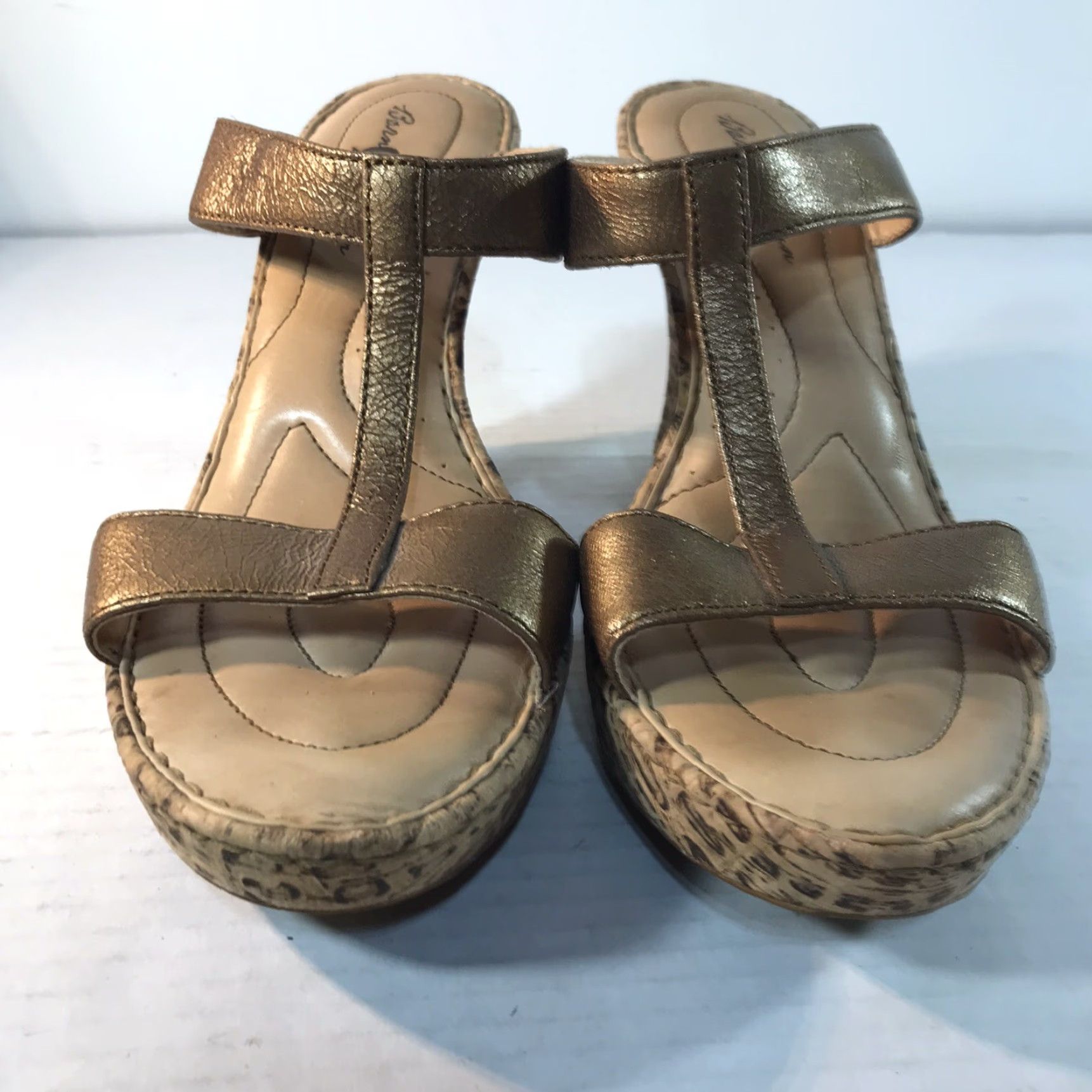 Born VINTAGE Born Crown Wedge Slides Womens Size 9 Leather Gold 4in Heel Casual Boho Size US 9 / IT 39 - 4 Thumbnail
