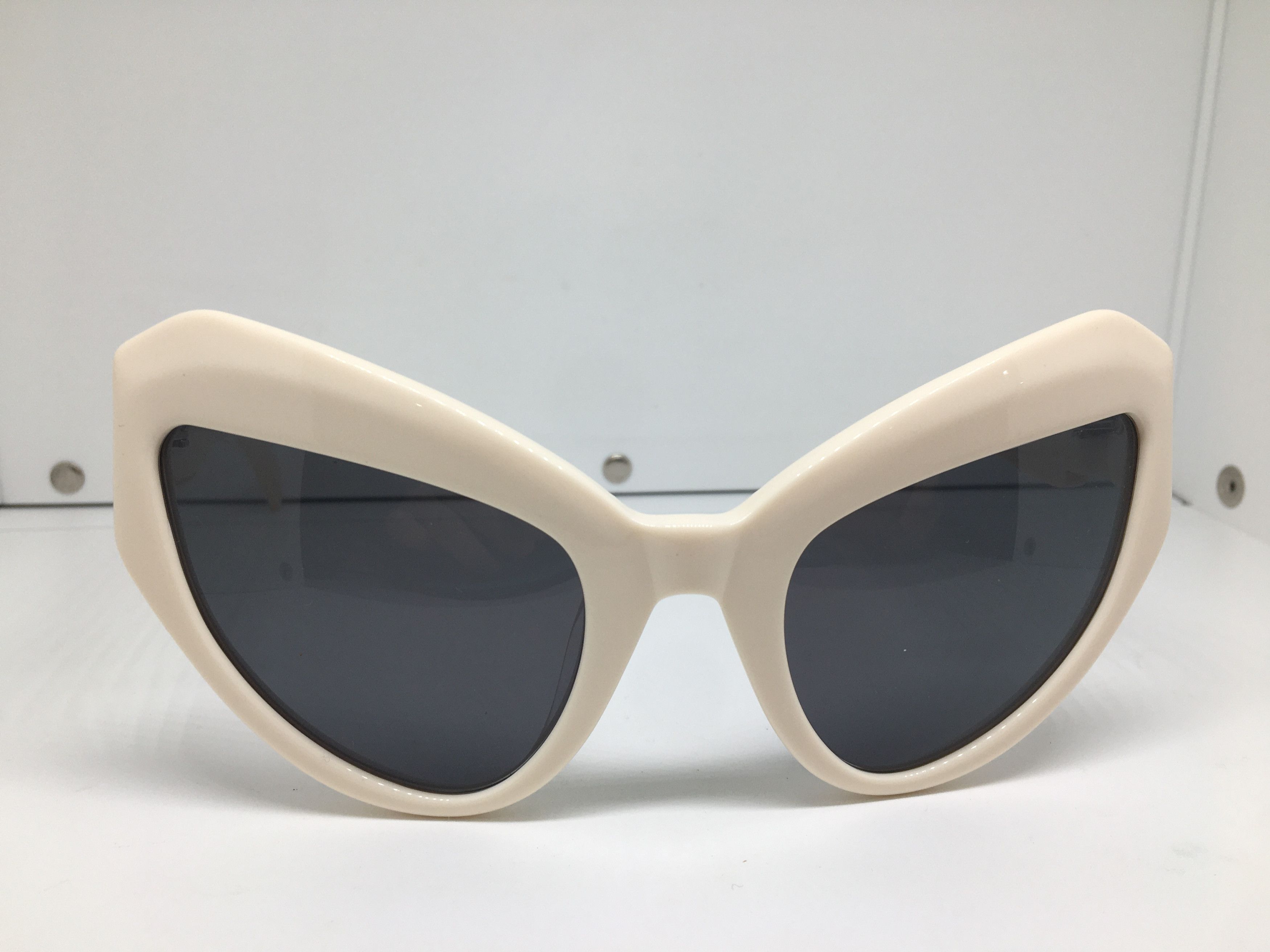 Karen Walker Karen Walker White Cat Eye Oversize Sunglasses Frame Size ONE SIZE - 1 Thumbnail