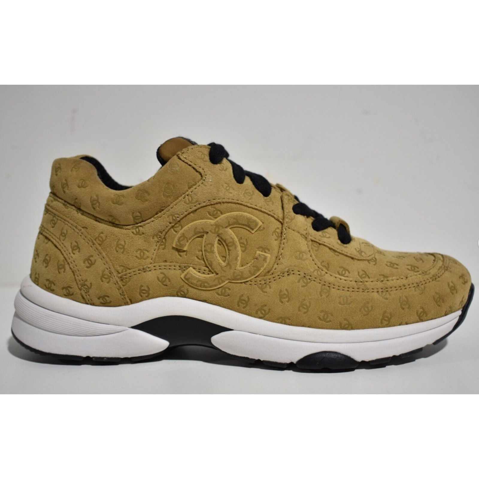 Chanel 22A Printed CC Logo White Flat Runner Trainer Sneaker 38.5 Size US 8.5 / IT 38.5 - 2 Thumbnail