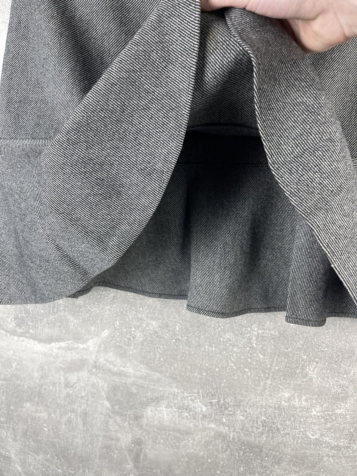 Balenciaga Balenciaga Paris Wool Gray Striped Midi Skirt Size 27" / US 4 / IT 40 - 7 Thumbnail