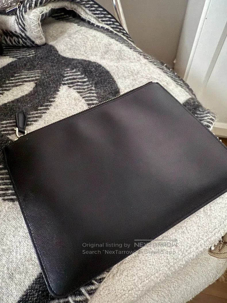 Givenchy Givenchy American Flag Leather Clutch . Size ONE SIZE - 7 Thumbnail