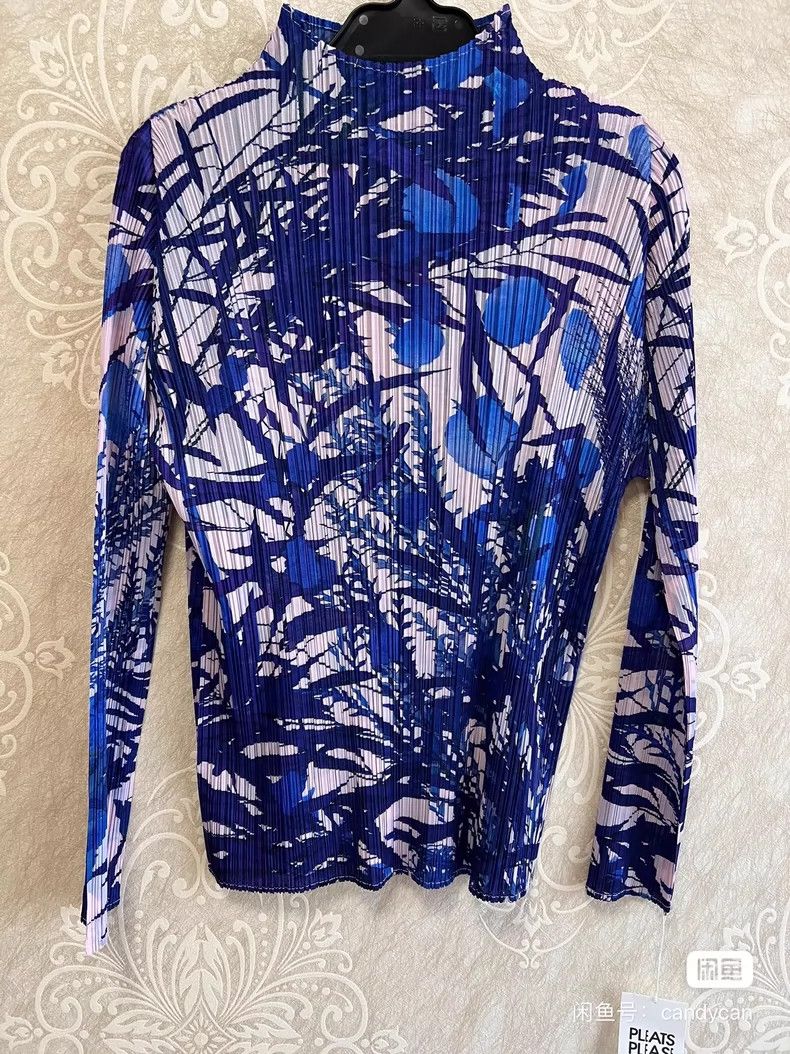 Issey Miyake Issey Miyake size:4 Blue floral patterned pleated top with Size S / US 4 / IT 40 - 1 Thumbnail