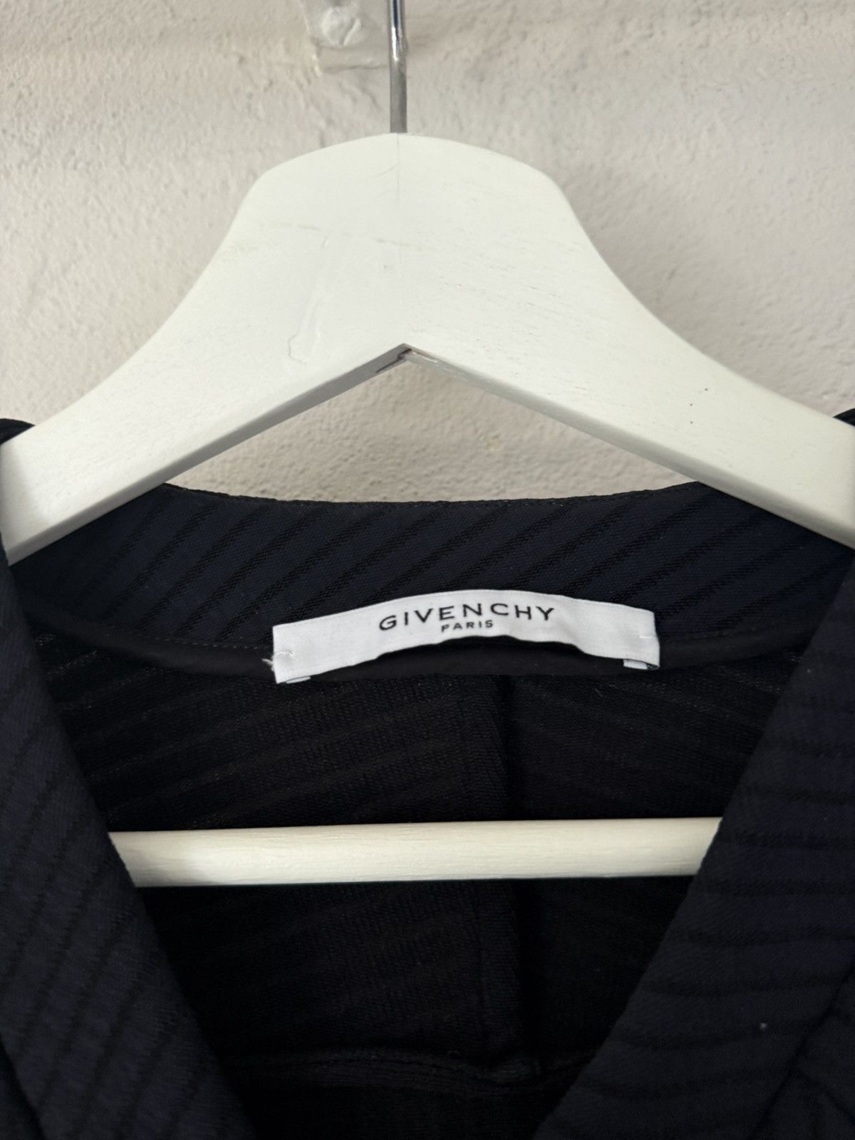 Givenchy Givenchy Ribbed Oversized V-Neck Top Size US M / EU 48-50 / 2 - 5 Thumbnail