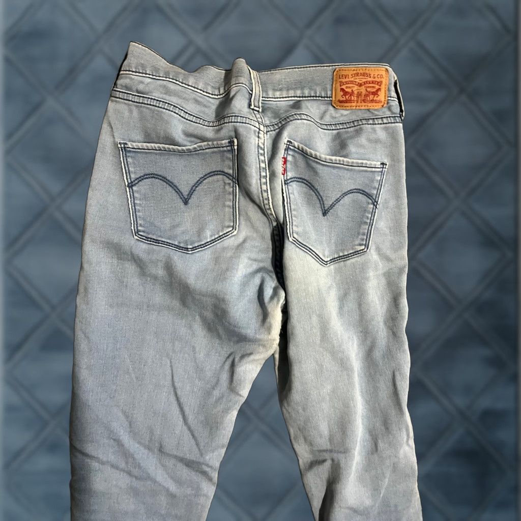 Levi's Levi's Jeans Skinny Legging Blue Denim Cotton Blend Mid Rise 30 Inseam Regular Women City USA Modern Classic 28x30 Pants Size 28" / US 6 / IT 42 - 1 Thumbnail
