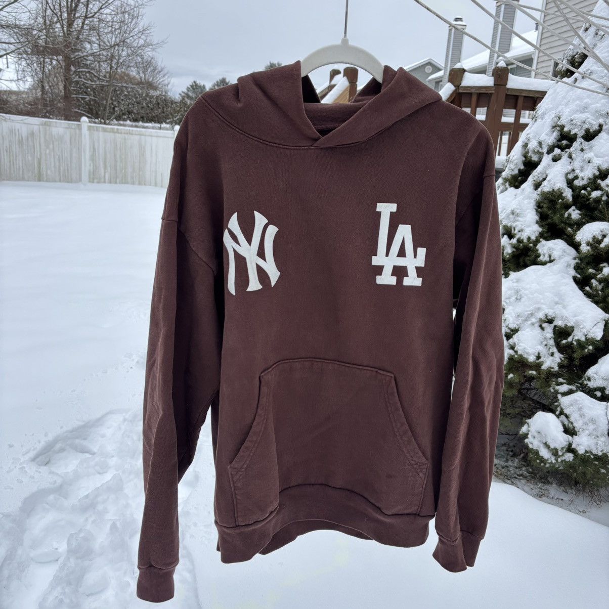 Holiday Brand Rare!! Holiday Brand NY LA Hoodie Size US L / EU 52-54 / 3 - 1 Thumbnail