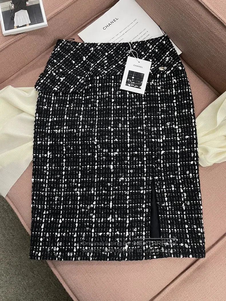 Chanel Chanel Equestrian Tweed Sequin Skirt. Size US 38 / EU 54 - 1 Thumbnail