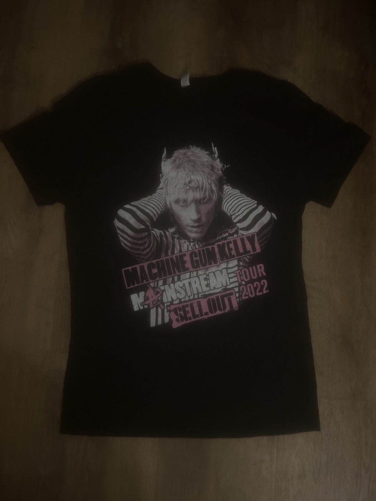 Band Tees MGK “Mainstream Sellout” Tour 2022 Size US M / EU 48-50 / 2 - 1 Thumbnail