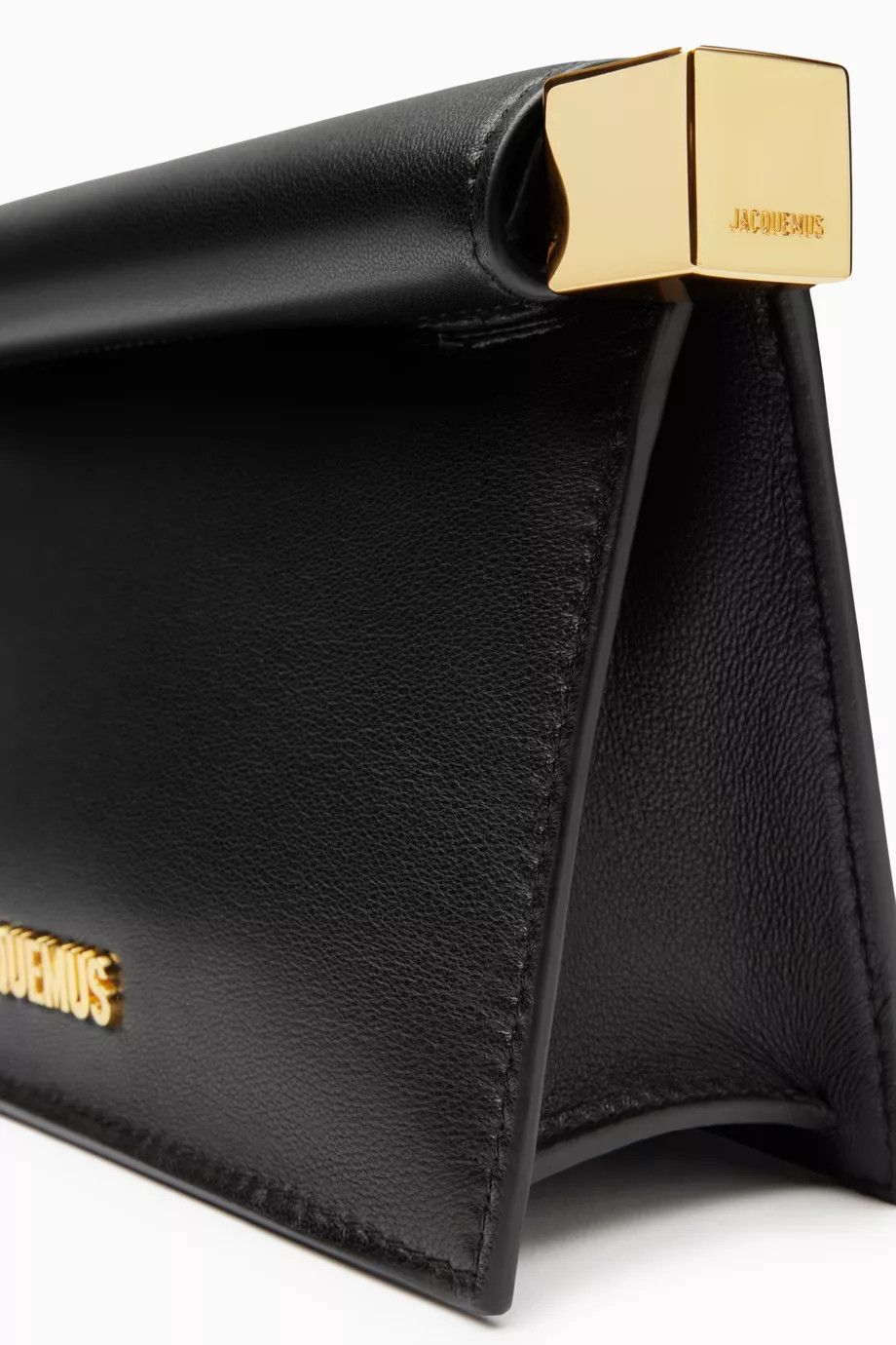 Jacquemus os11x0826 Size: OS / La Petite Pochette Rond Clutch Bag Size ONE SIZE - 6 Thumbnail