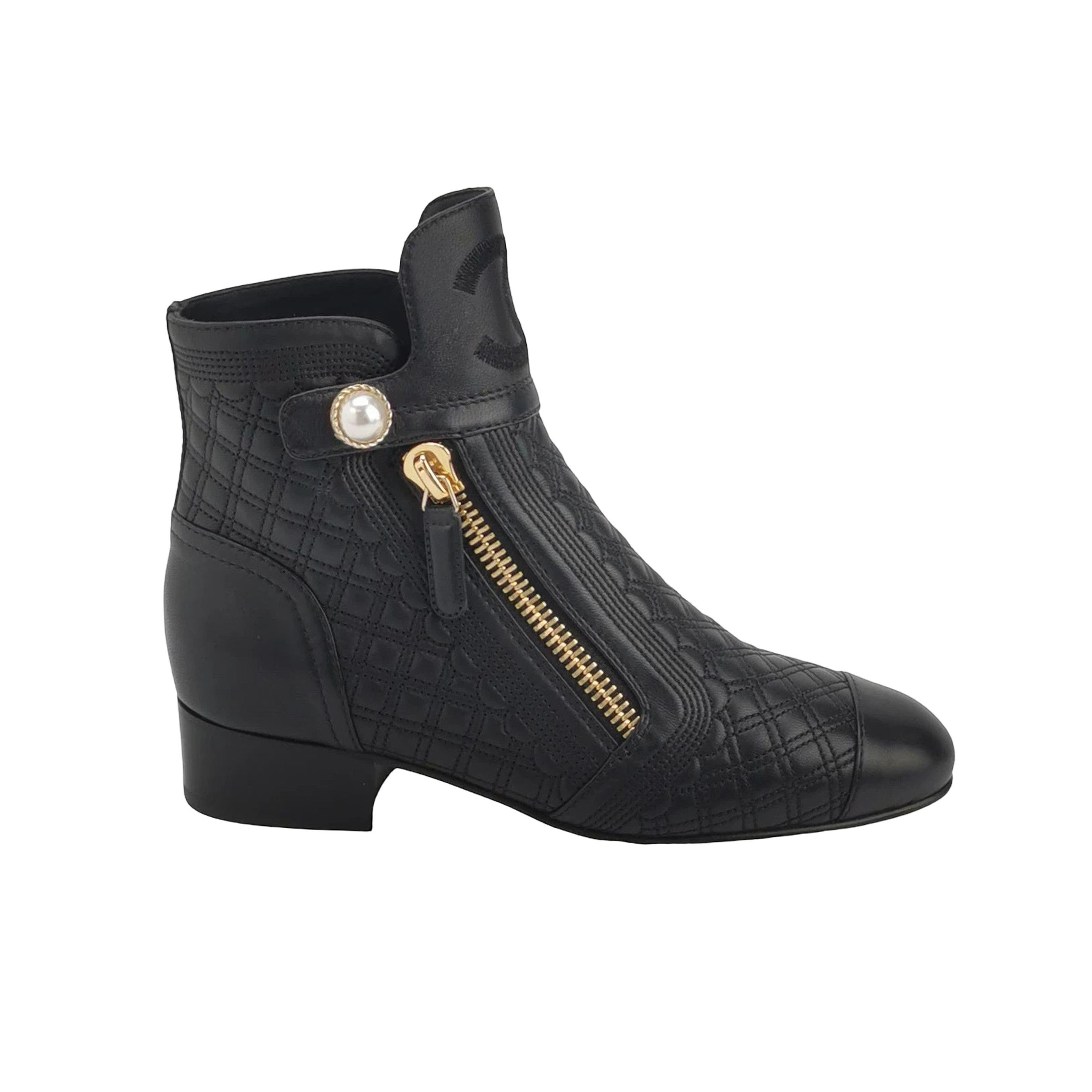 Chanel Chanel Women 5-5 Boots Size US 5.5 / IT 35.5 - 1 Thumbnail