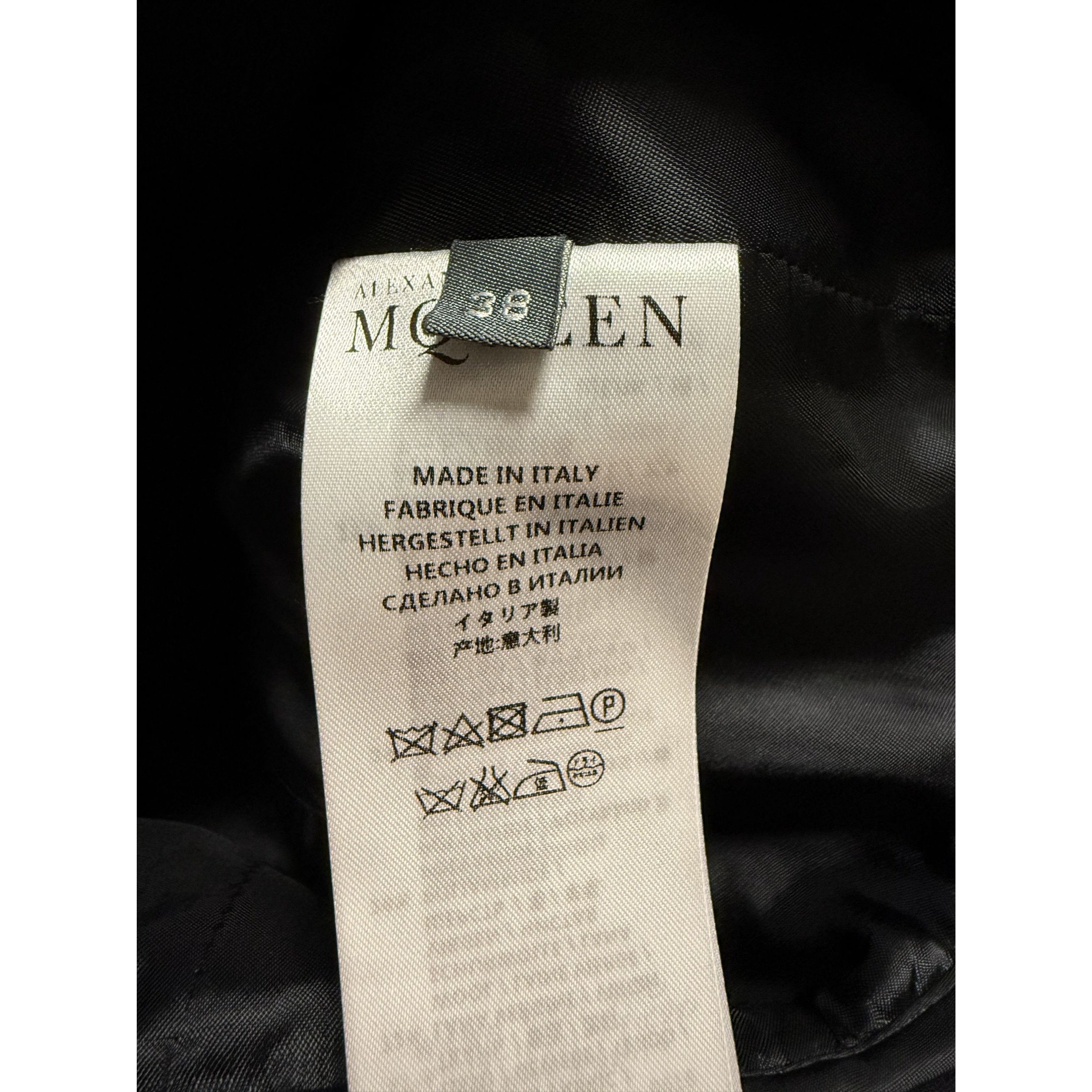 Alexander McQueen Alexander McQueen Double-Breasted Asymmetrical Black Coat Size S / US 4 / IT 40 - 7 Thumbnail