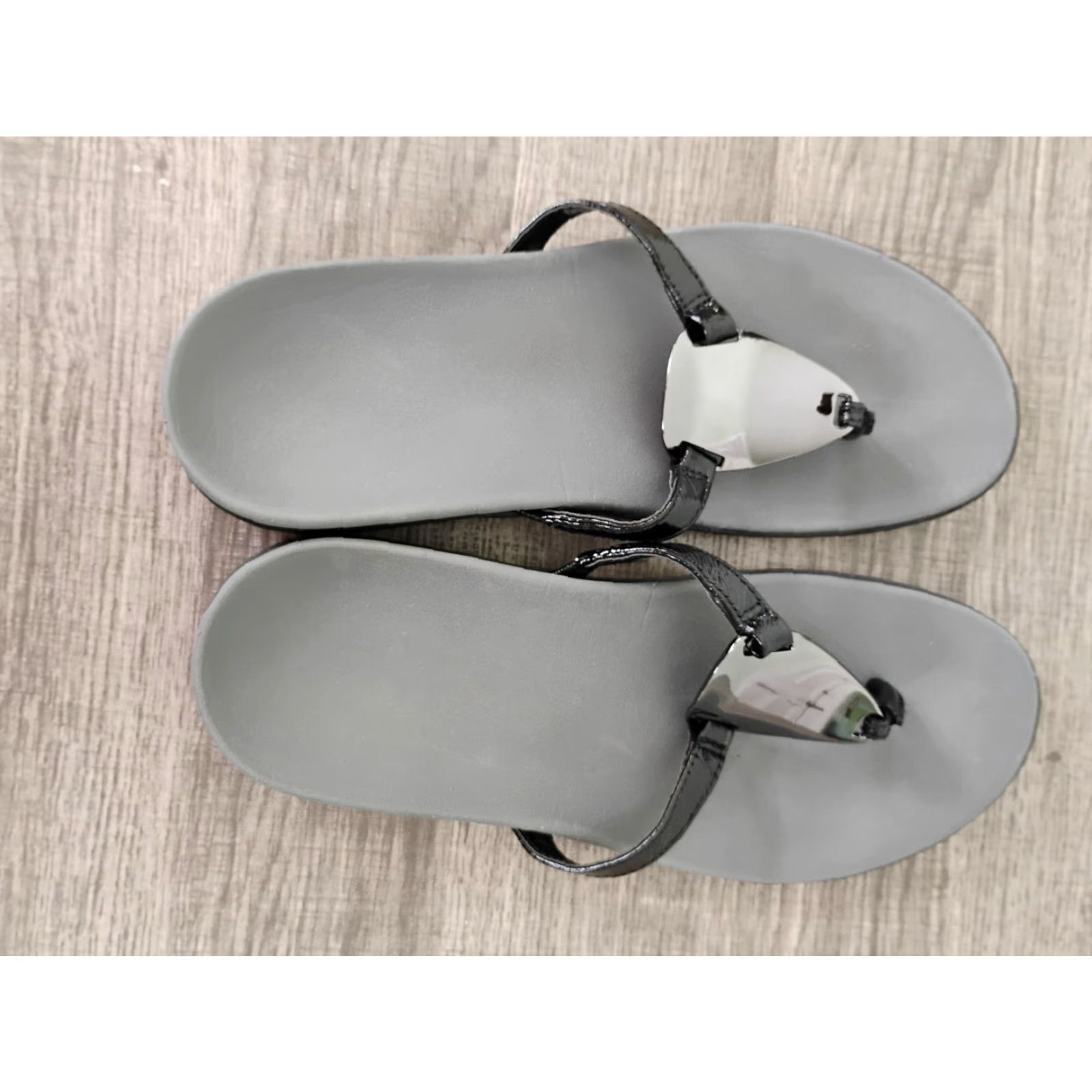 Vionic Vionic Raysa Sandals Black Size 6 Womens Leather T-Strap Flat Heel Shoes Size US 6 / IT 36 - 2 Thumbnail