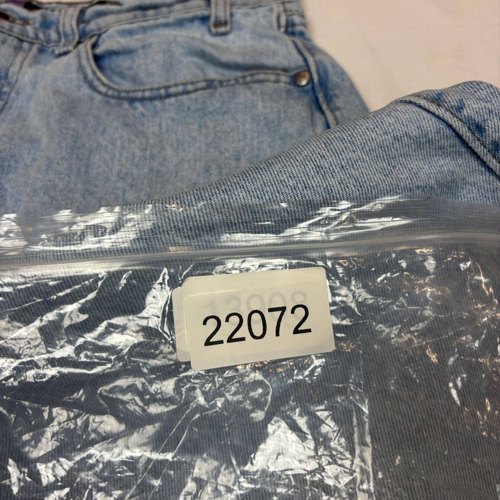 Levi's × Vintage Vintage 90s Levi's Silvertab Baggy Denim Shorts Jorts 33 Size US 33 - 8 Thumbnail
