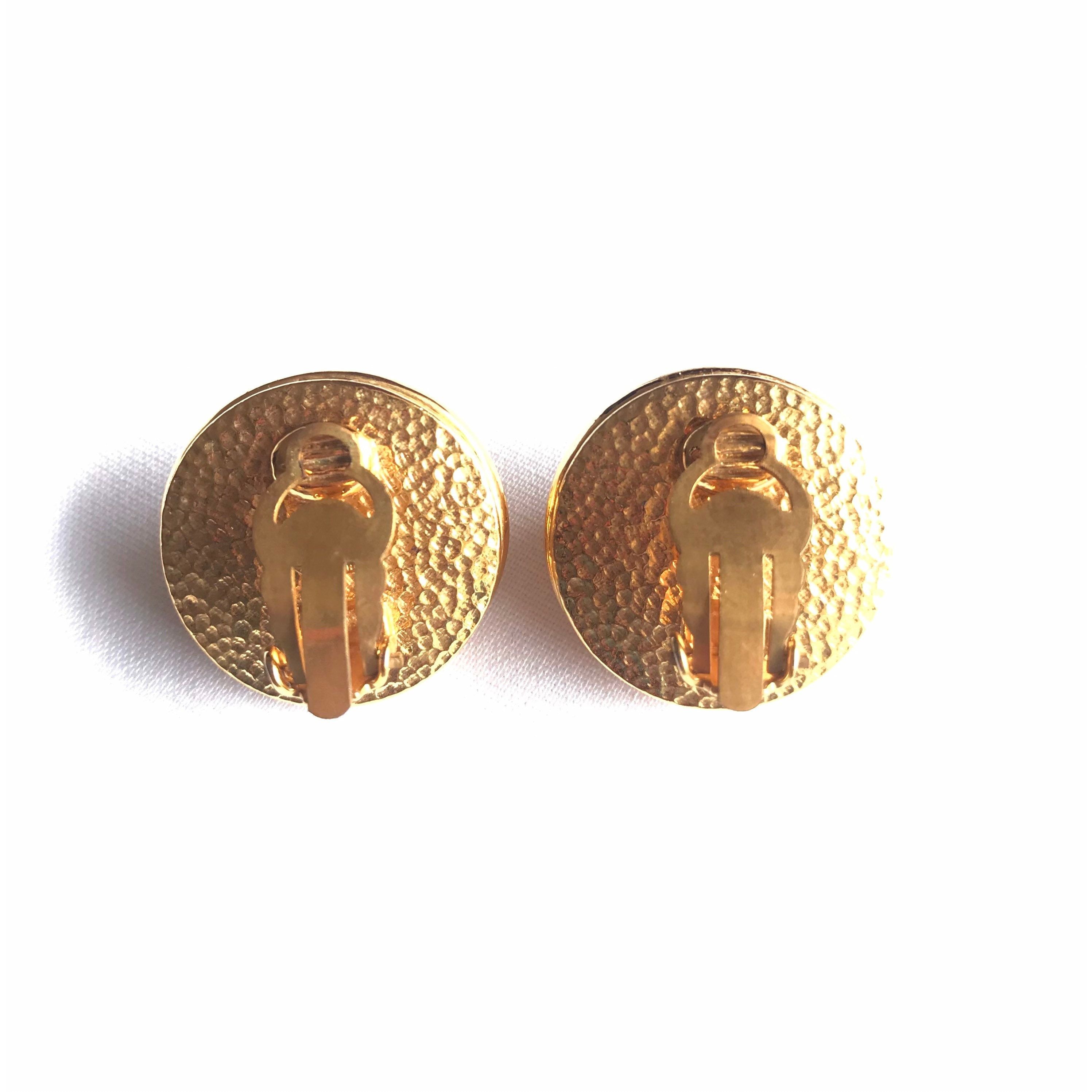 Chanel Vintage CHANEL gold tone round earrings with faux pearl Size ONE SIZE - 8 Thumbnail