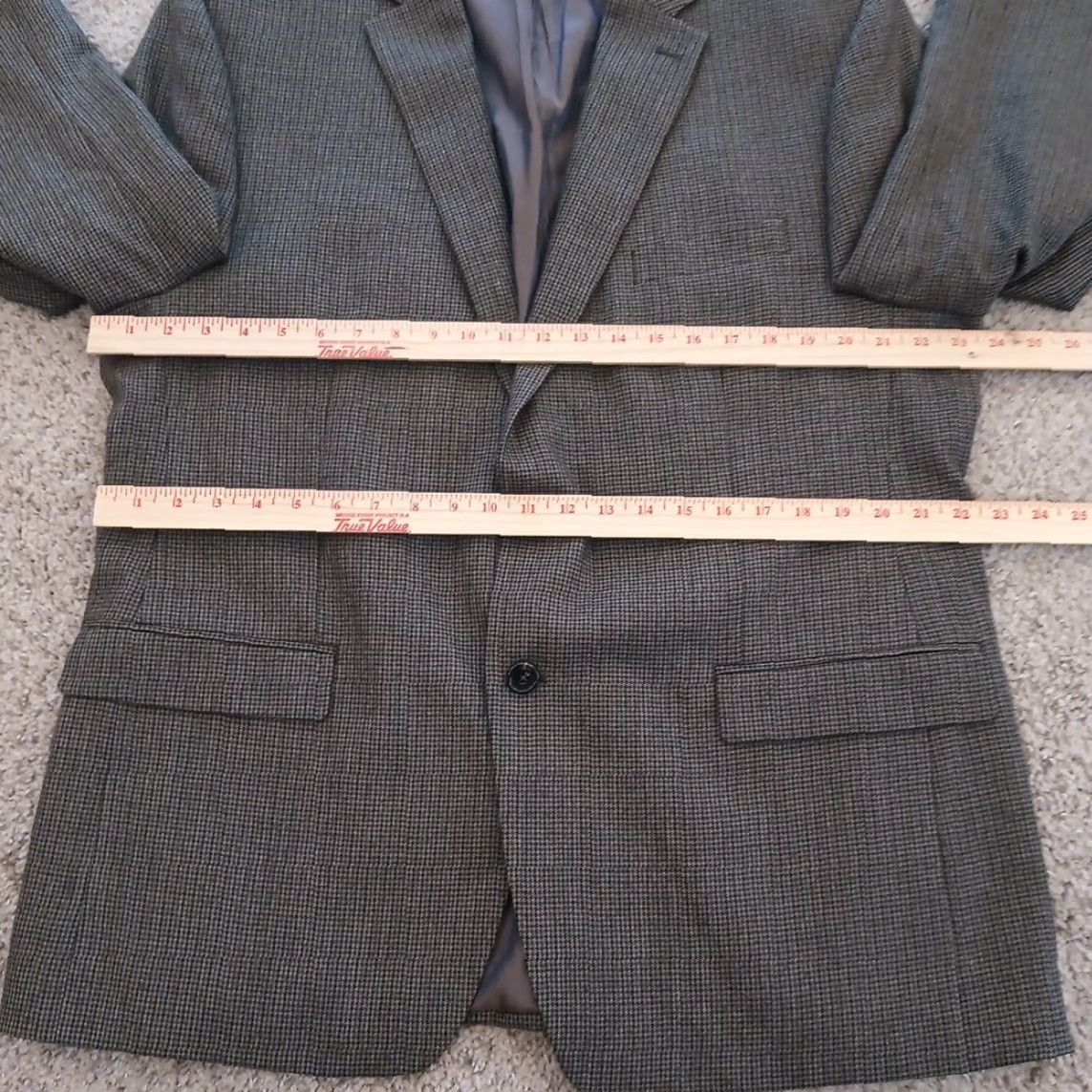 Ralph Lauren Lauren Ralph Lauren Blazer Mens 46 Gray Plaid Wool Two Button Single Vent Buttoned Front Notch Lapel Crew? Size 46R - 5 Thumbnail