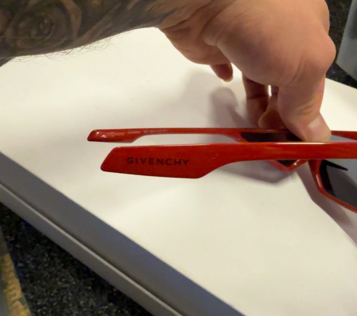 Givenchy Givenchy Giv Cut Sunglasses in Red Size ONE SIZE - 7 Thumbnail