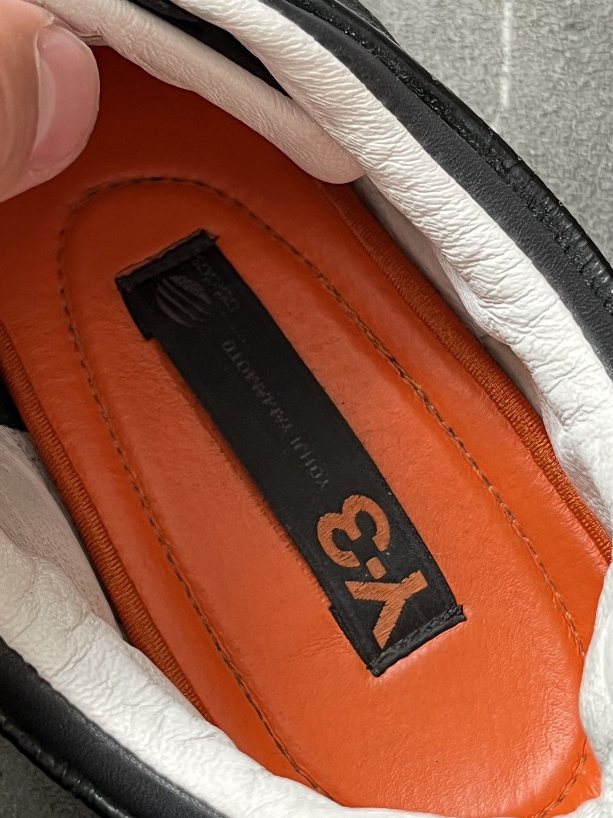 Yohji Yamamoto Y-3 Yohji Yamamoto leather low trainers Size US 10.5 / EU 43-44 - 12 Thumbnail
