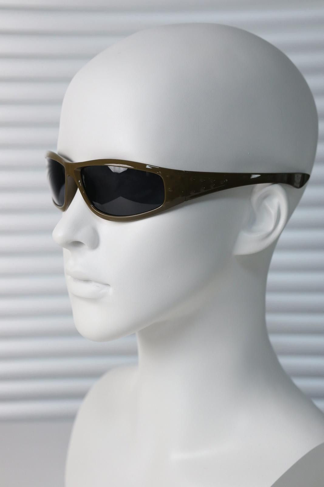 Japanese Brand Y2k Avant Garde Futuristic Sunglasses Black Brown Unisex OS Size ONE SIZE - 3 Thumbnail
