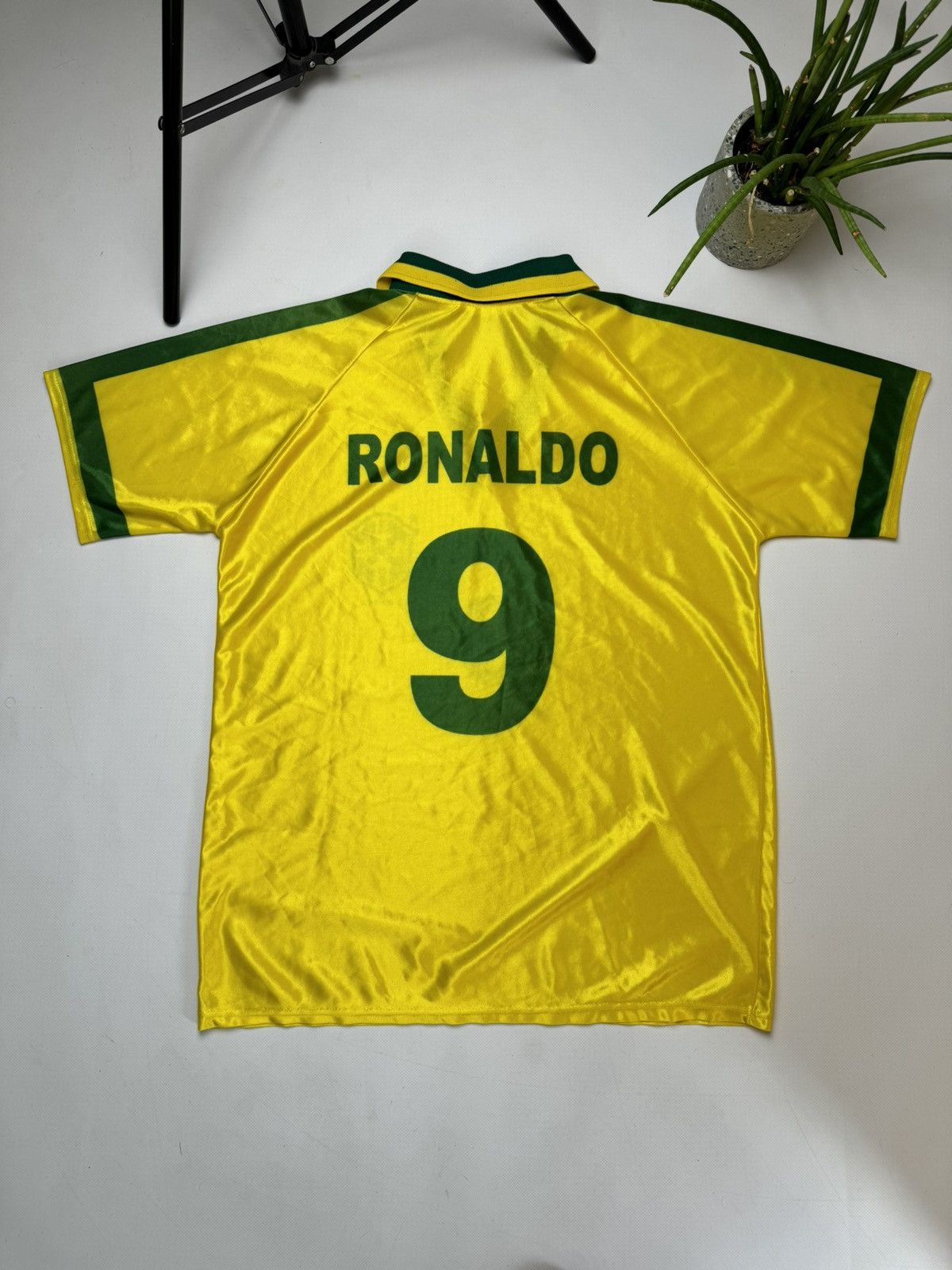Vintage Rare vintage Brazil Ronaldo vintage soccer jersey y2k Size US XL / EU 56 / 4 - 6 Thumbnail