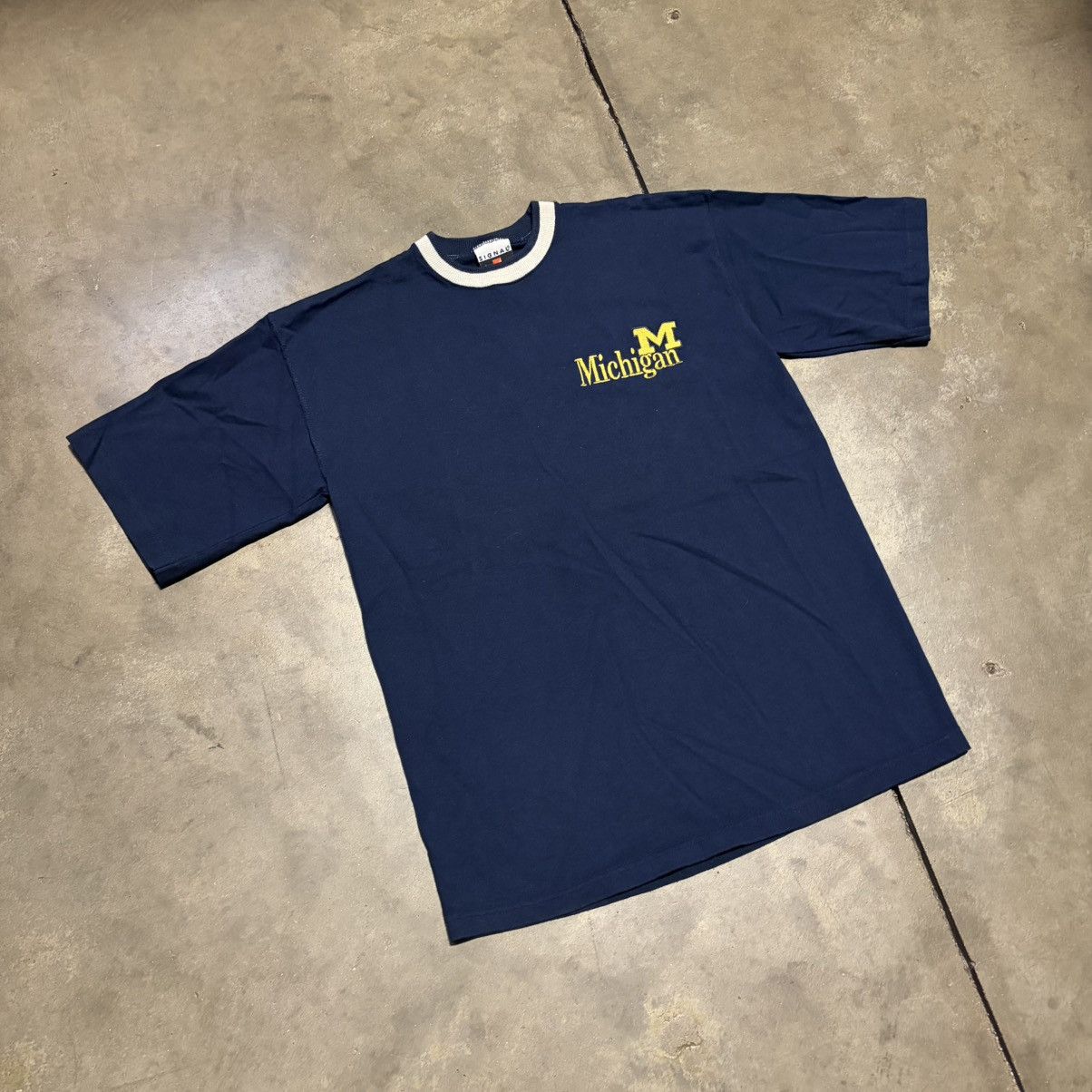 Vintage Vintage Michigan Wolverines T Shirt Ringer College 90s USA Size US L / EU 52-54 / 3 - 2 Thumbnail