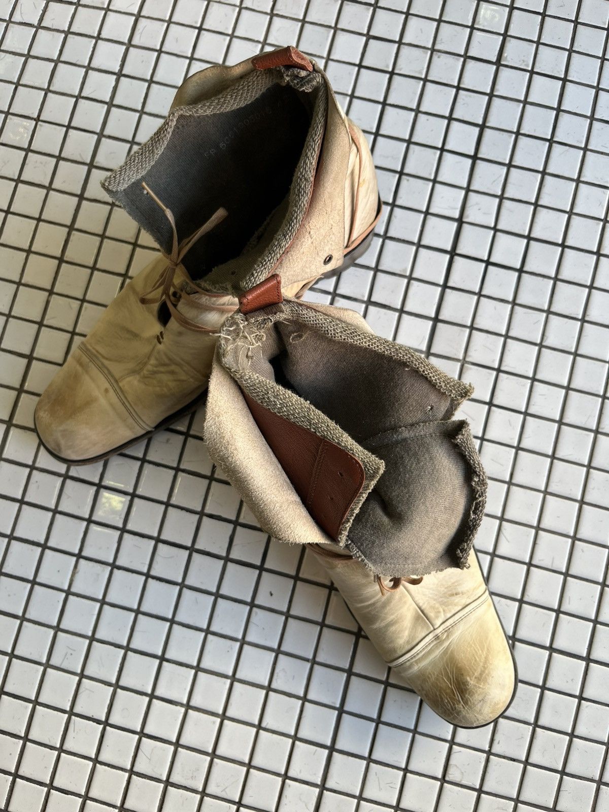 Alfredo Bannister AlfredBANNISTER beige layered boots size 42 Size US 9 / EU 42 - 7 Thumbnail