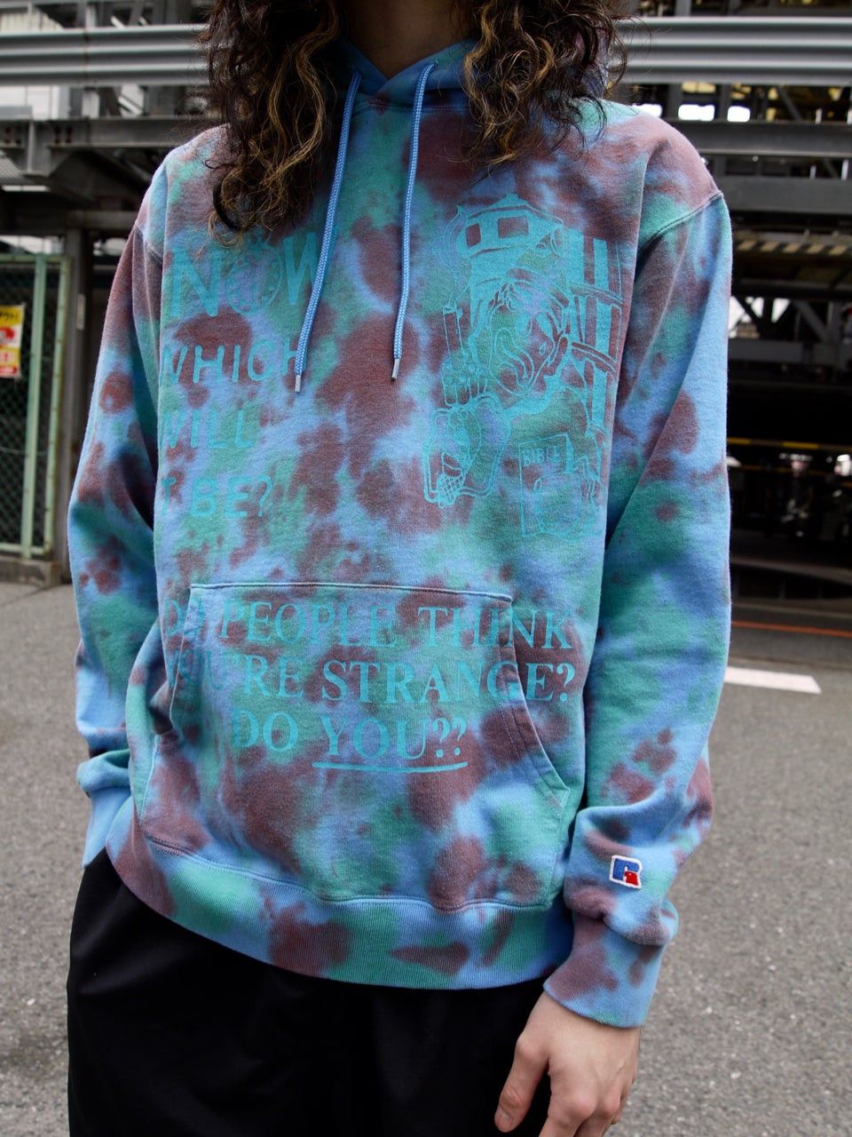 Japanese Brand 💥BLACK WEIRDOS TYE DIE HOODED PULLOVER Size US M / EU 48-50 / 2 - 10 Thumbnail