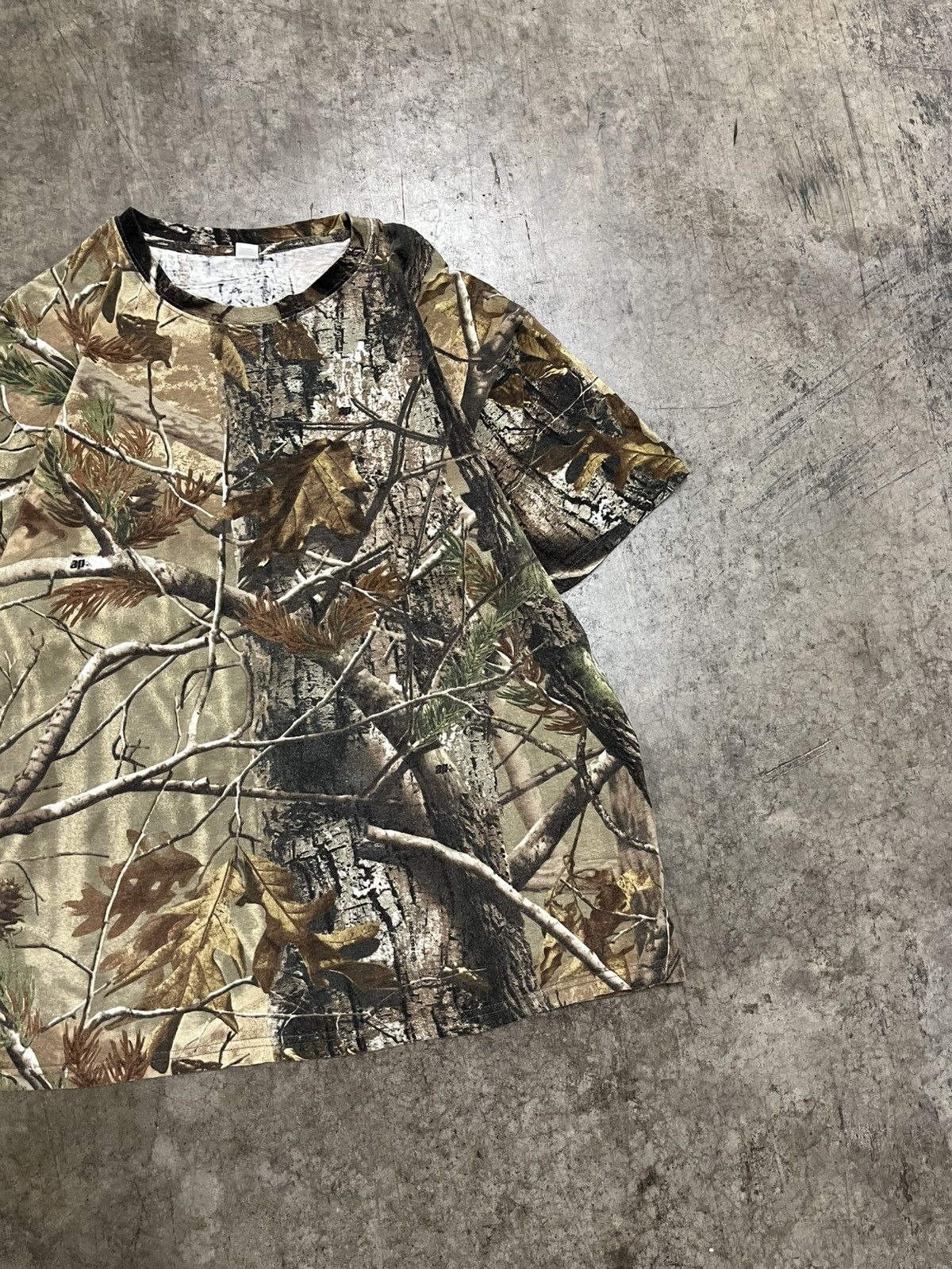 Carhartt × Realtree × Vintage Realtree camo vintage boxy fit tee shirt hype rare skater Size US XL / EU 56 / 4 - 6 Thumbnail