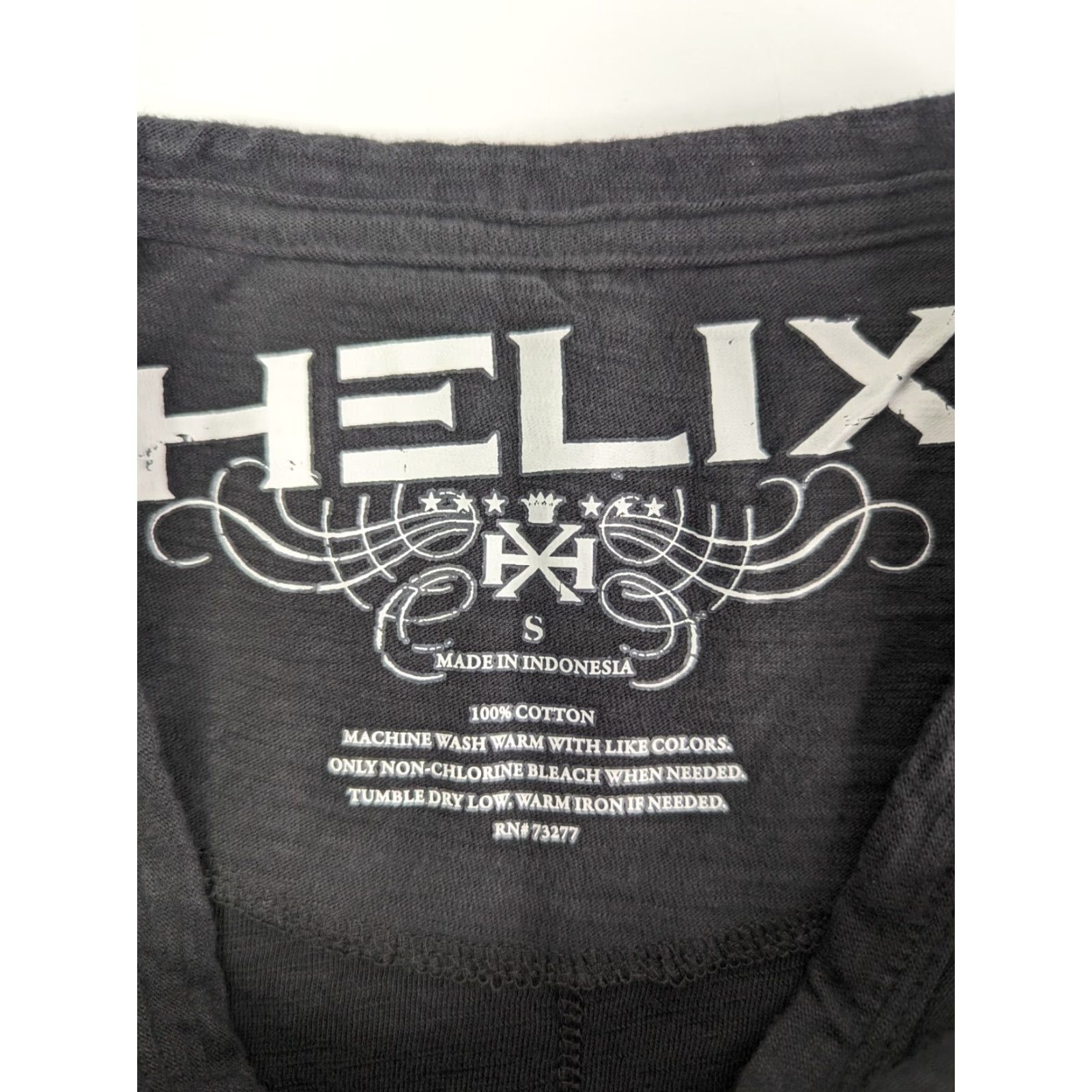 Vintage NWT Helix Camouflage Pocket Henley T Shirt Gray Short Sleeve Mens Size S Size US S / EU 44-46 / 1 - 6 Thumbnail