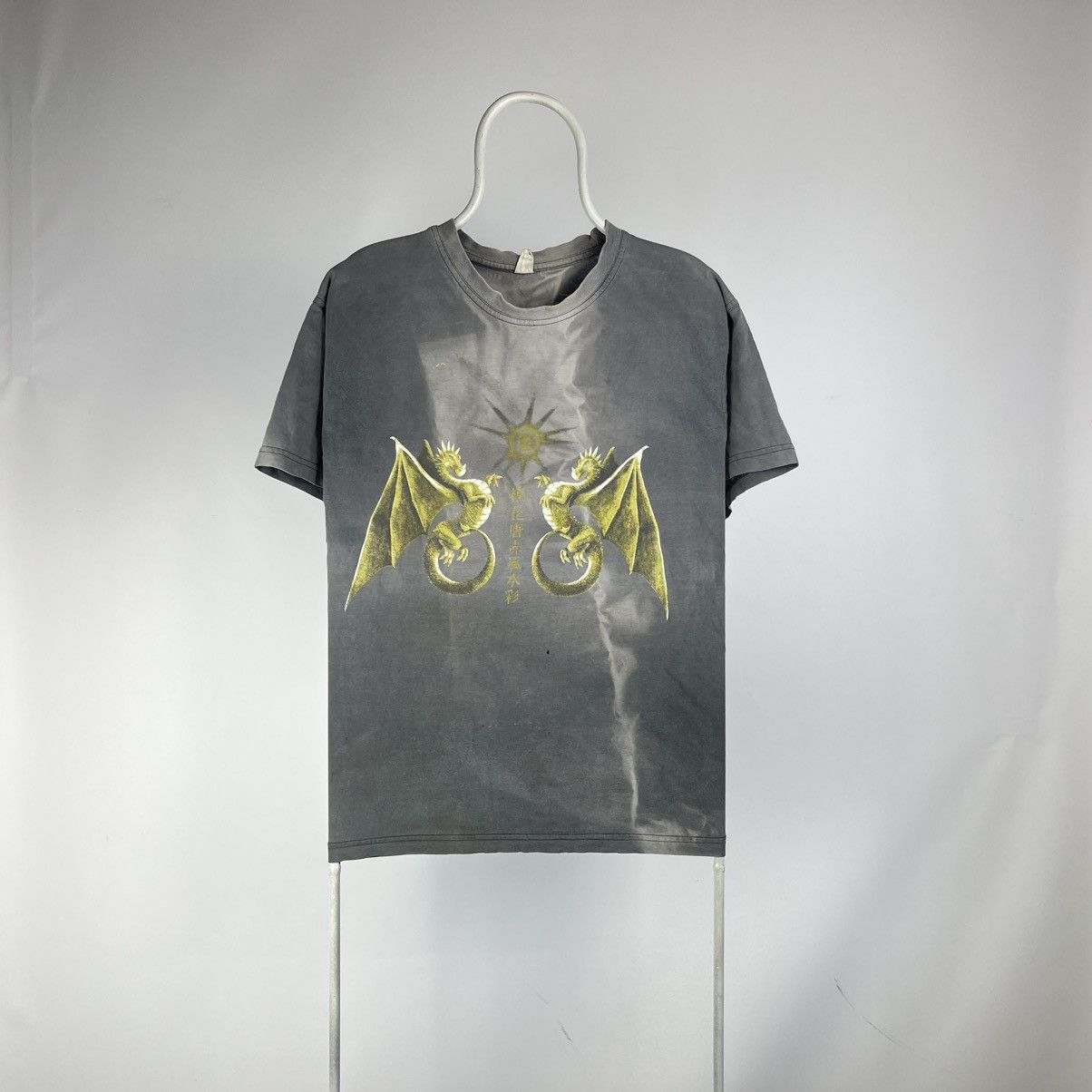 Japanese Brand Vintage Dragon Japanese Tshirt Faded y2k size Large Size US L / EU 52-54 / 3 - 1 Thumbnail