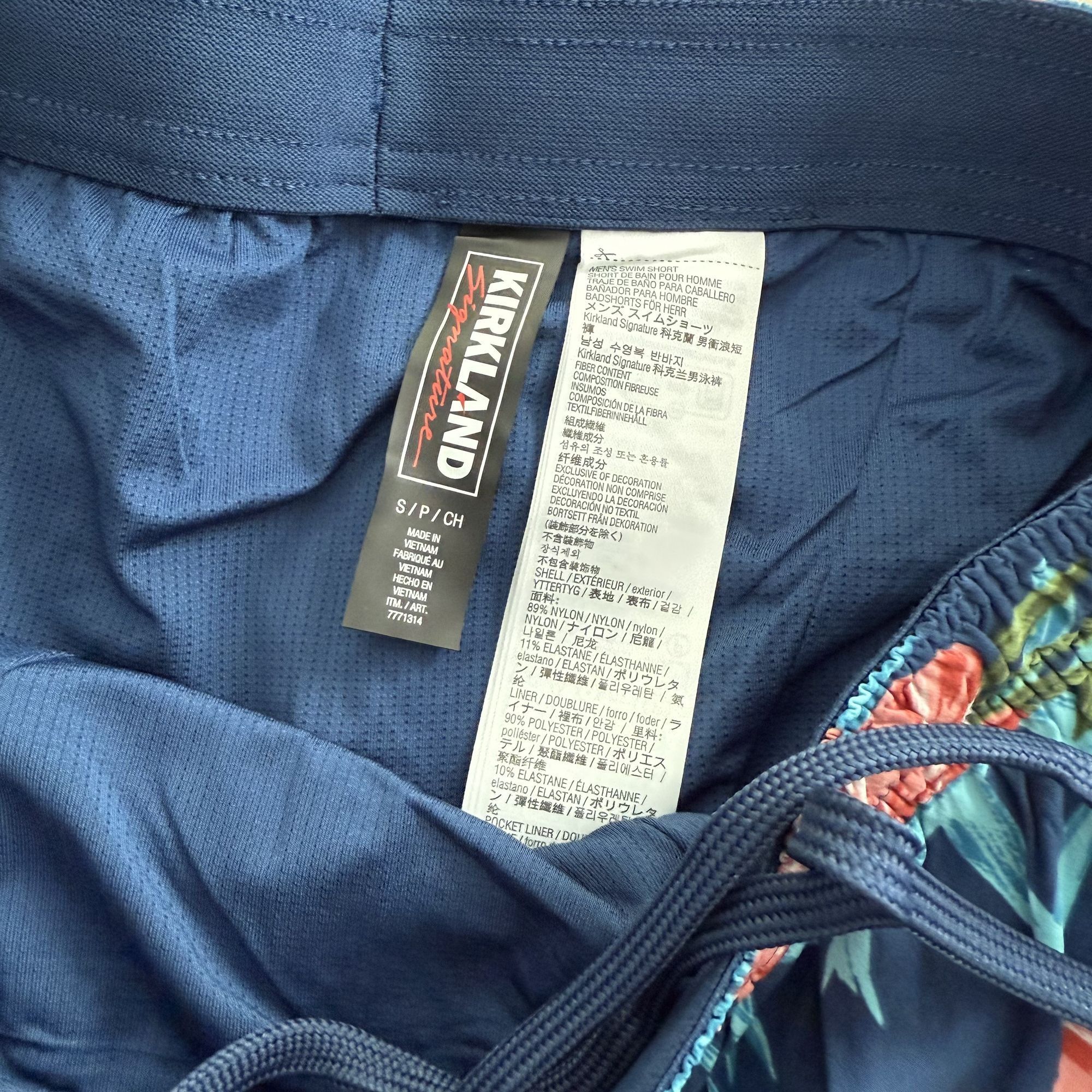 Kirkland Signature Kirkland Signature Men's Swim Shorts Small Size US 26 / EU 42 - 8 Thumbnail