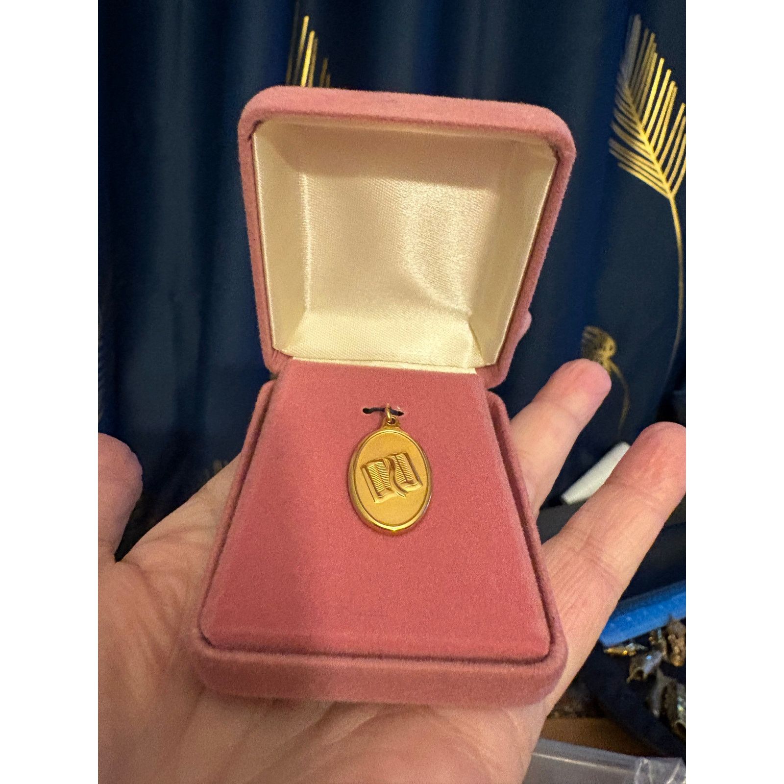 Other LDS Latter Day Saints Gold Tone Pendant New In Box Size ONE SIZE - 5 Thumbnail