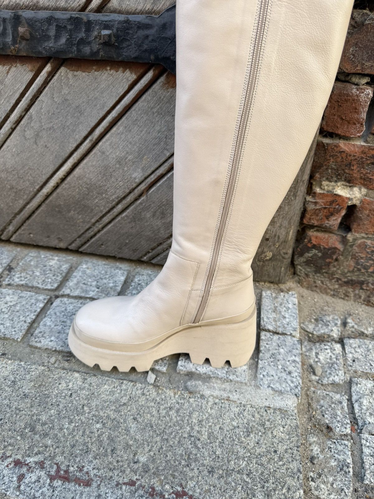 Paloma Bercelo Beige leather wedge boots size 38 Size US 7.5 / IT 37.5 - 8 Thumbnail