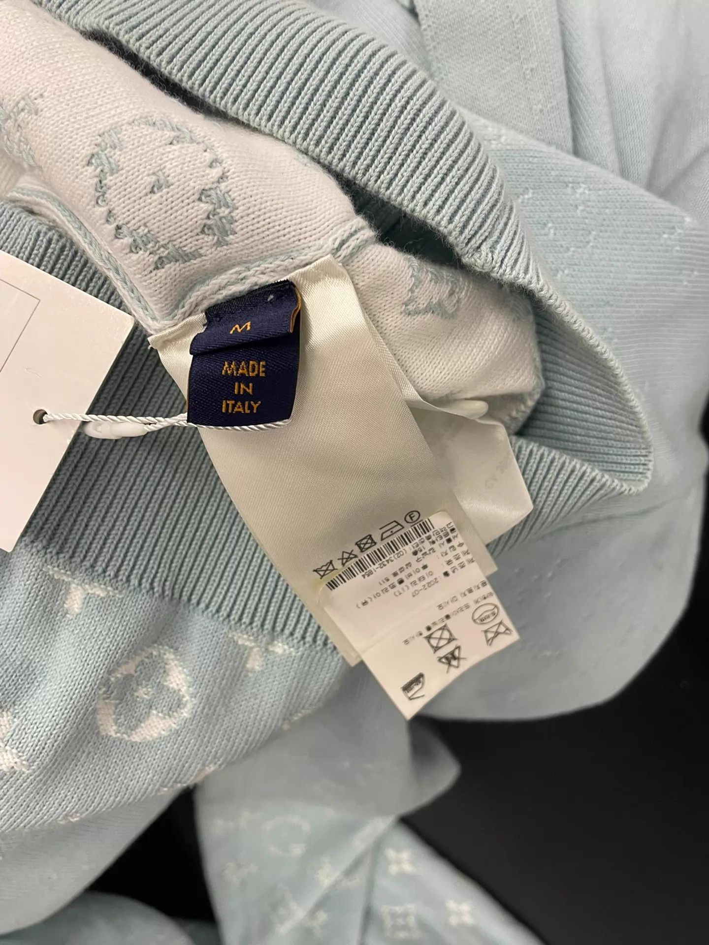 Louis Vuitton LV gradient Monogram knit sweatshirt Size US M / EU 48-50 / 2 - 4 Thumbnail