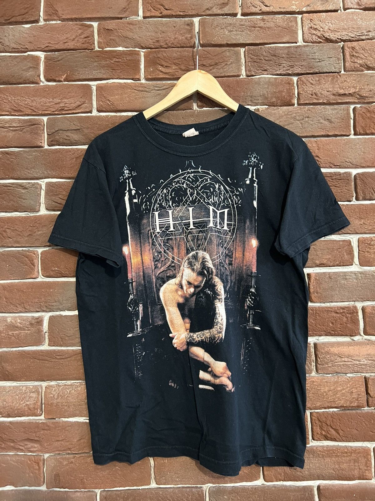 Band Tees Rare Vintage 00s HIM Rock Pop Band Tshirt Y2K Large Suede Size US M / EU 48-50 / 2 - 1 Thumbnail