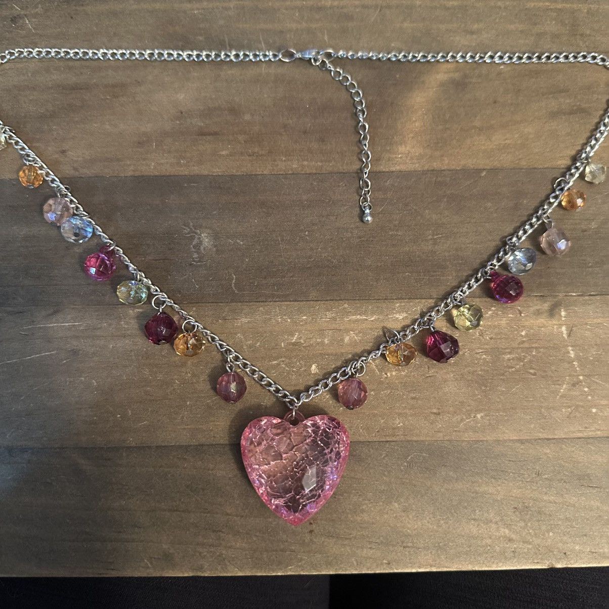 Other Silver tone chunky pink heart and dangles necklace Size ONE SIZE - 2 Thumbnail