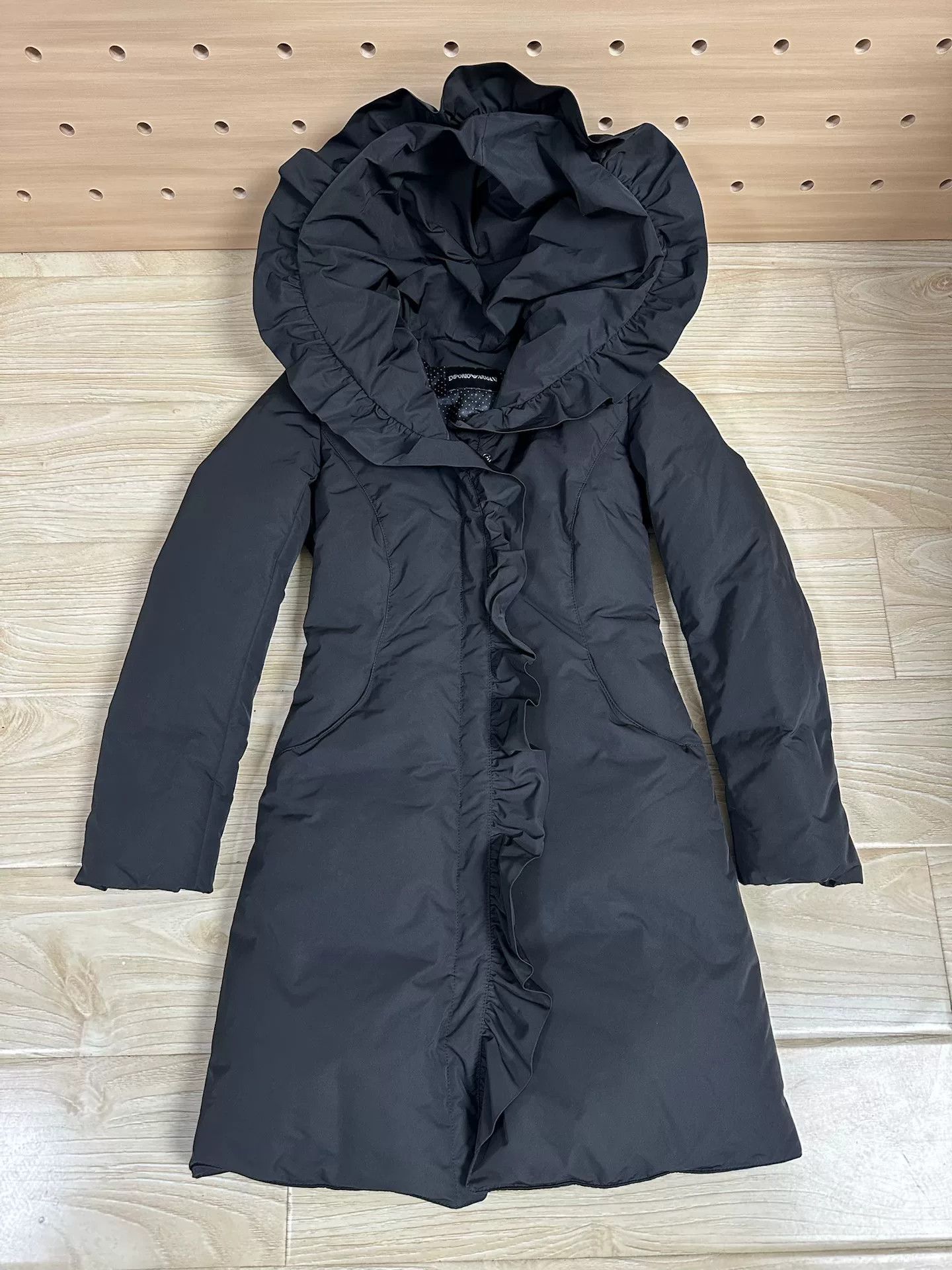 Emporio Armani Emporio Armani Lace Down Jacket Size S / US 4 / IT 40 - 1 Thumbnail