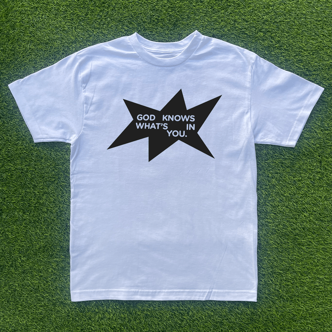 Vintage GOD KNOWS WHATS IN YOU TSHIRT Size US L / EU 52-54 / 3 - 1 Preview