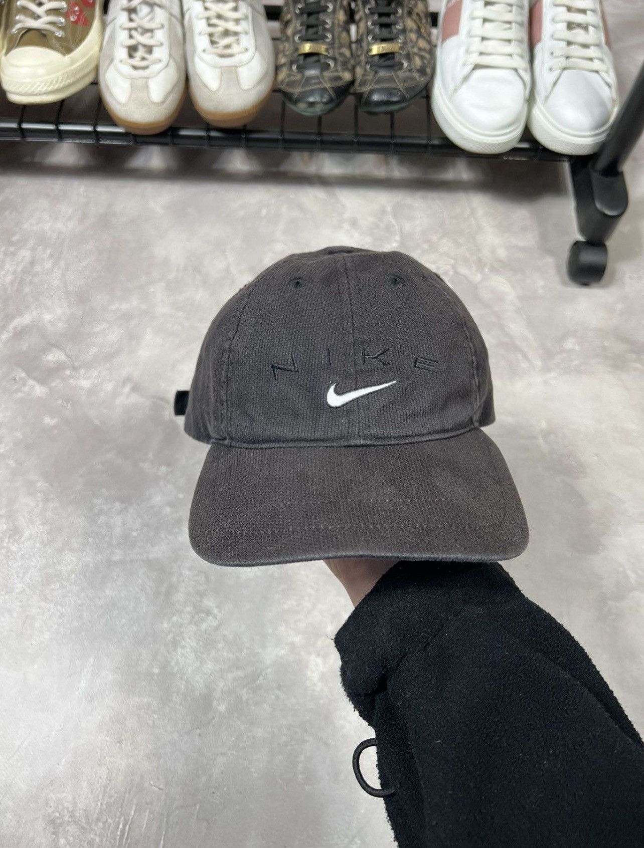 Vintage Vintage Nike Distressed Y2k Cap Size ONE SIZE - 1 Thumbnail