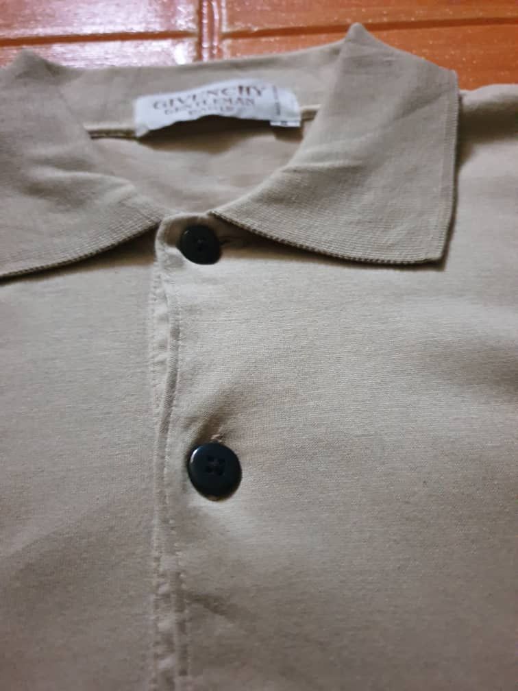 Givenchy Vintage Guvenchy plain beige collar Shirt Size US M / EU 48-50 / 2 - 6 Thumbnail