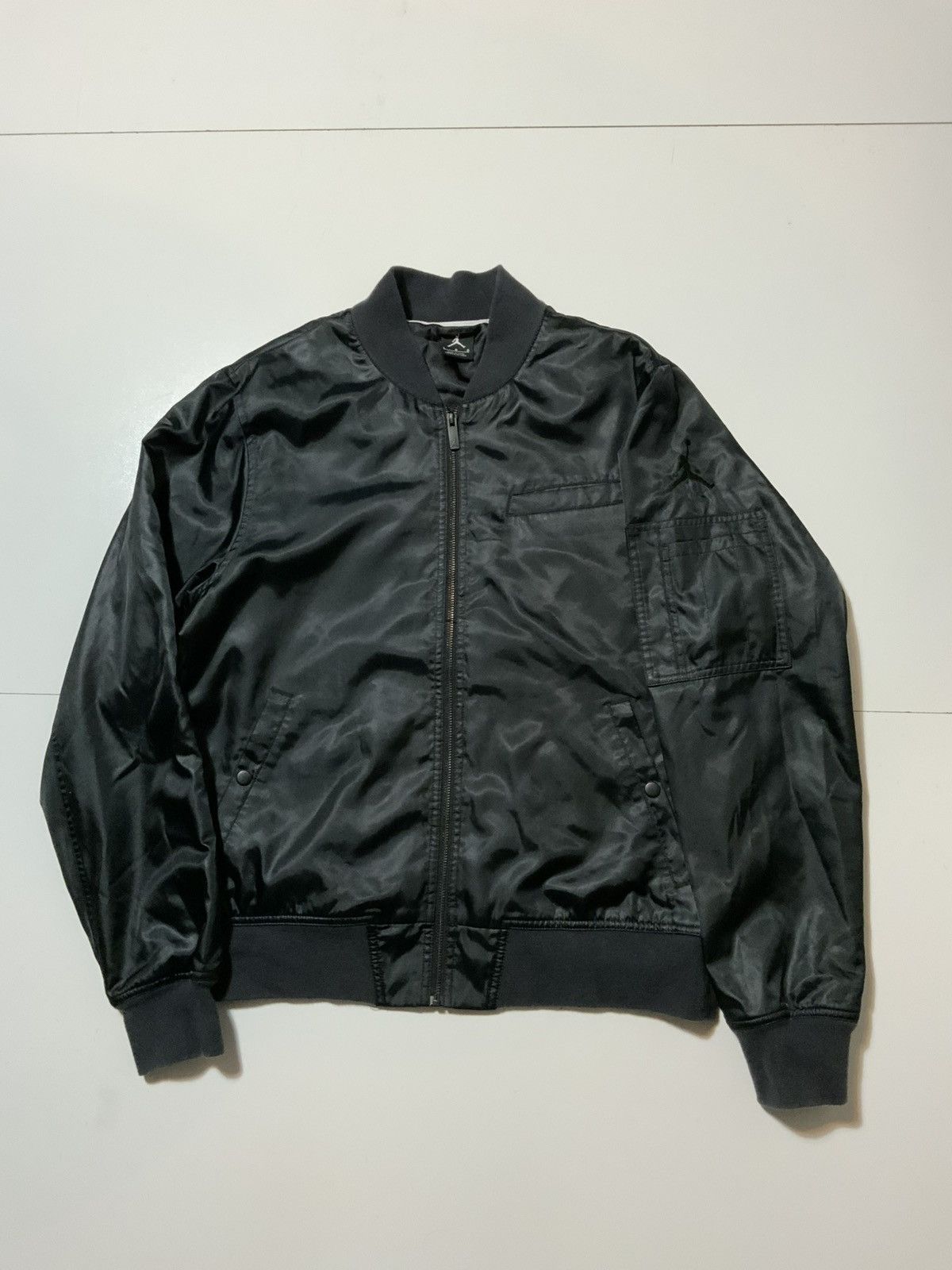 Jordan Brand Air Jordan Black Satin Retro Jumpman Logo Zip Bomber Jacket Size US L / EU 52-54 / 3 - 2 Thumbnail