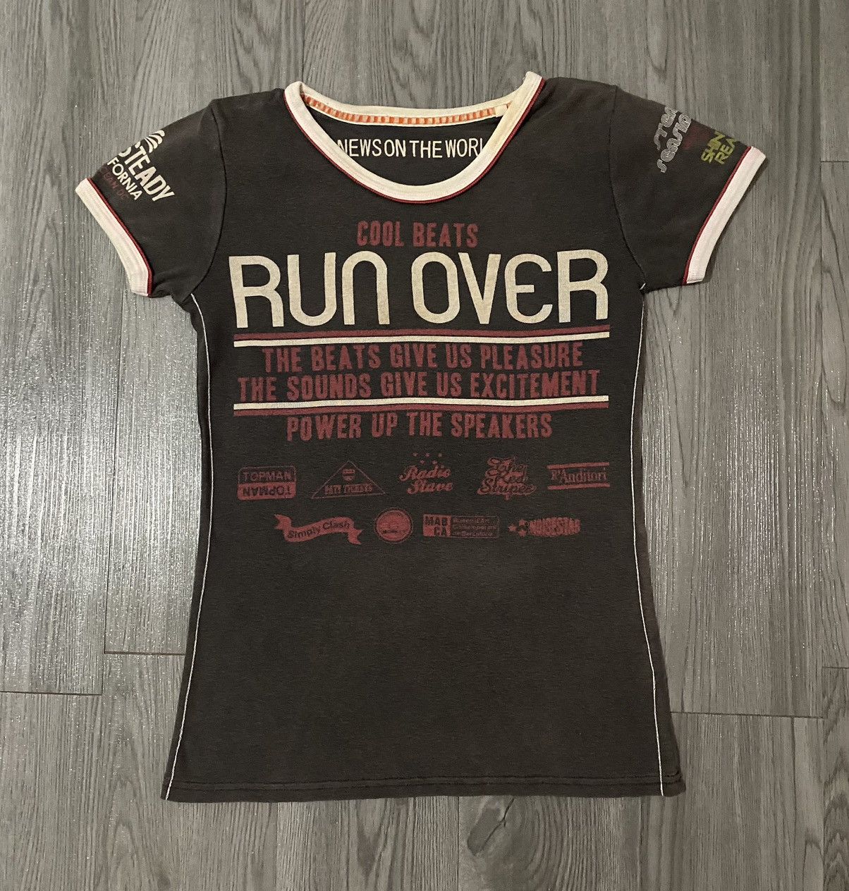 Hysteric Glamour Newson The World Run Over Event Ringer Tee Hysteric Design Size S / US 4 / IT 40 - 1 Thumbnail