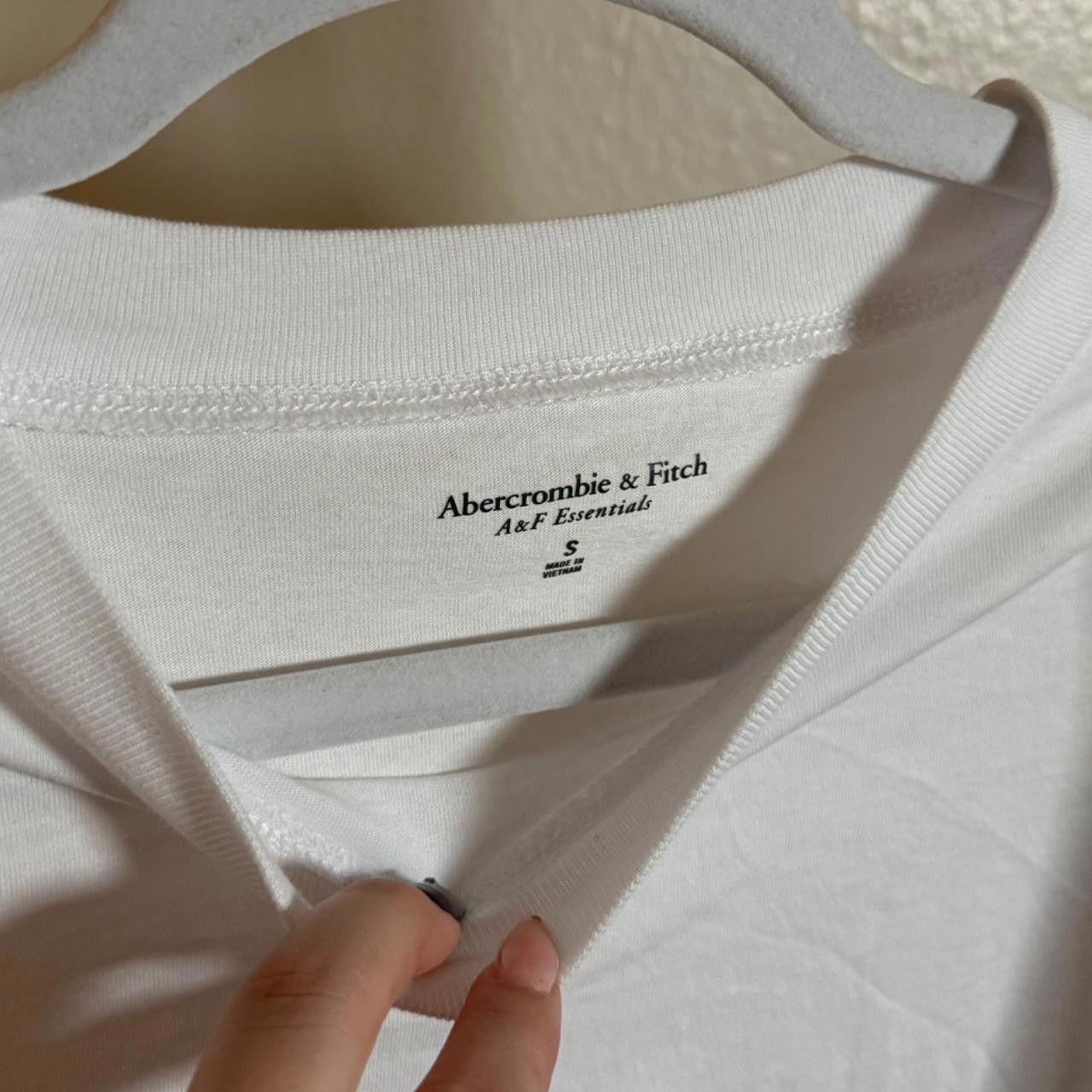 Abercrombie & Fitch white crop top🩶 Size S / US 4 / IT 40 - 3 Thumbnail