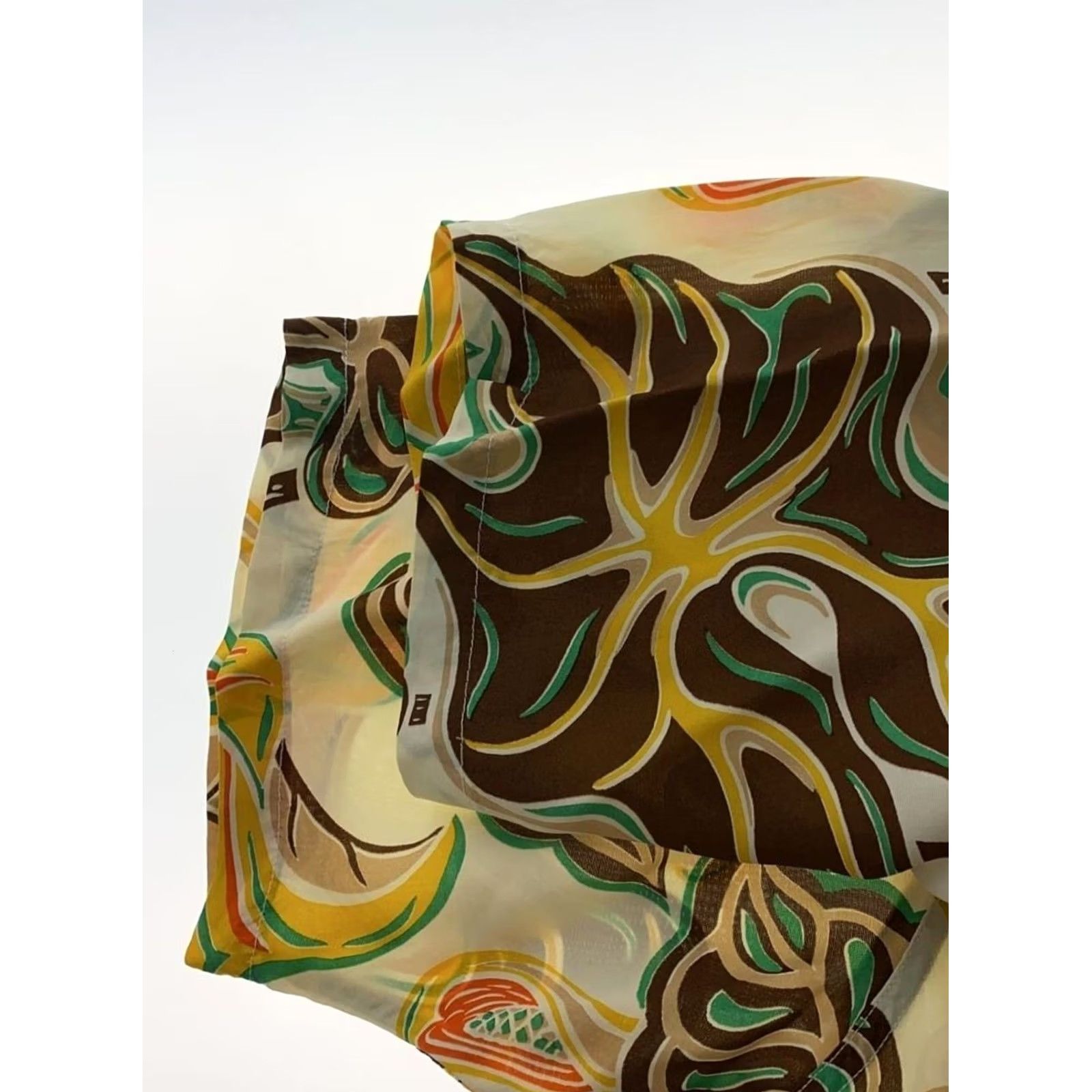 Sun Surf SUN SURF Mens Aloha Shirt Size S Rayon Multicolor Fluttering Flowers USED Size US S / EU 44-46 / 1 - 3 Thumbnail