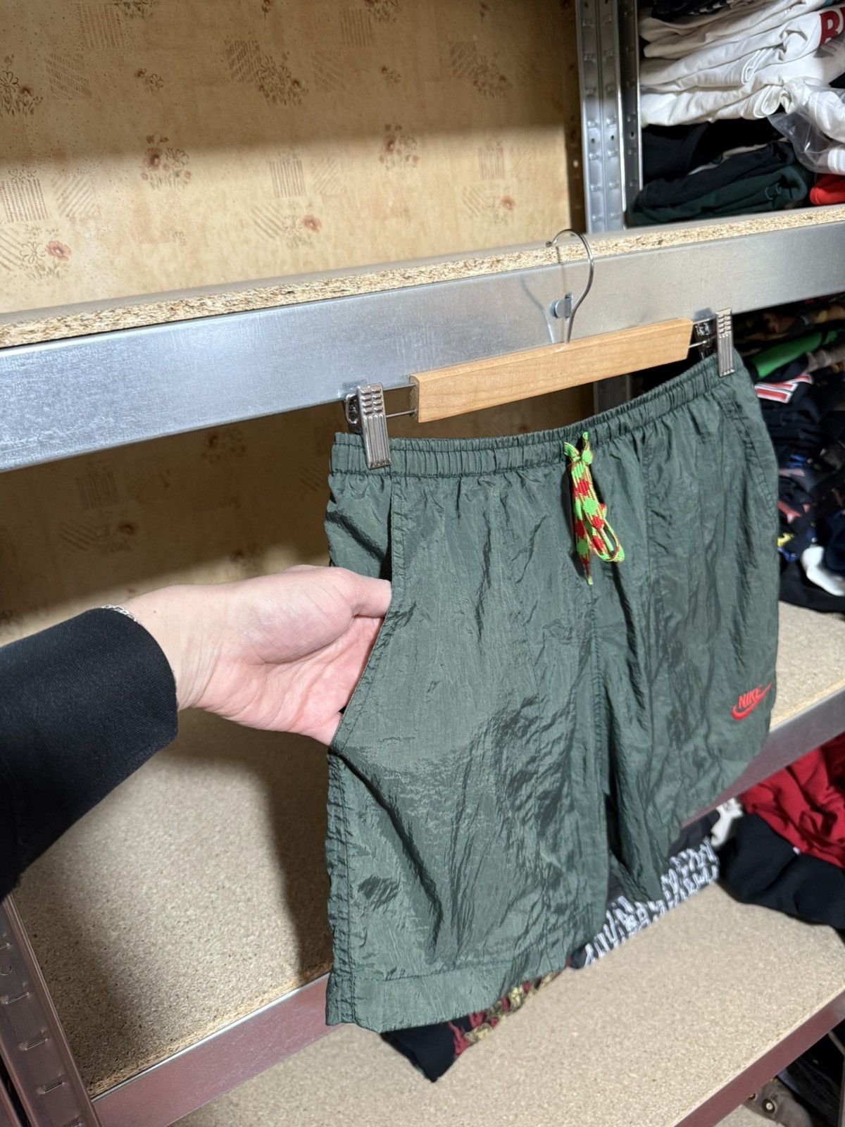 Nike × Vintage 🏝️ Vintage 80s/90s Beach Nike retro shorts Size M Y2K hype Size US 32 / EU 48 - 4 Thumbnail