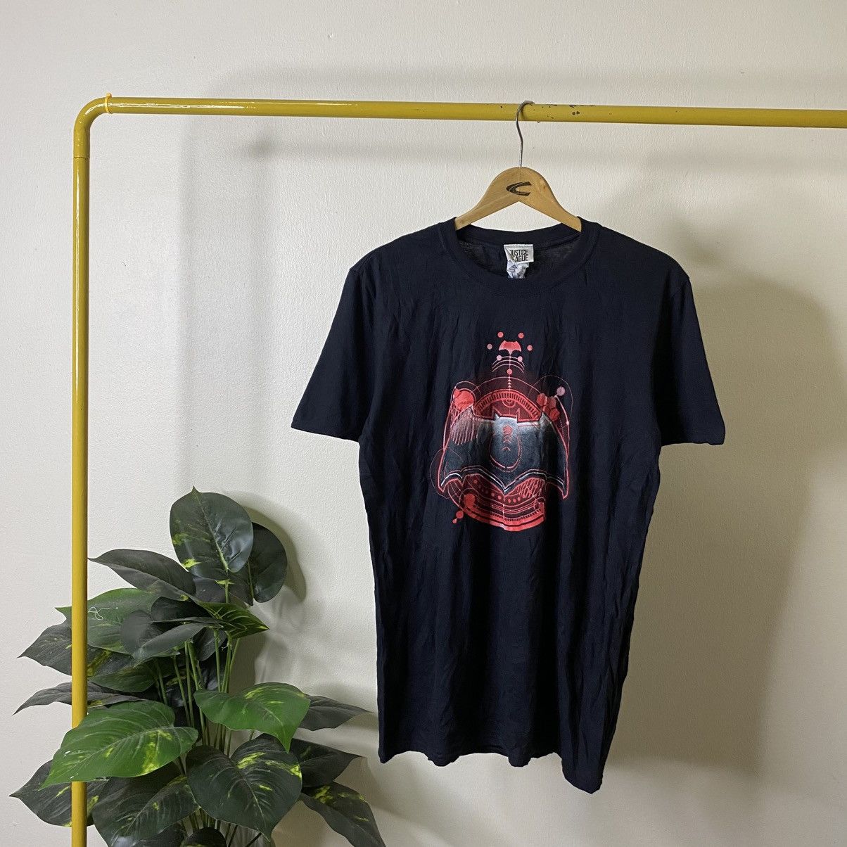 DC Comics Vintage Y2K Justice League Batman T Shirt Size US M / EU 48-50 / 2 - 1 Thumbnail