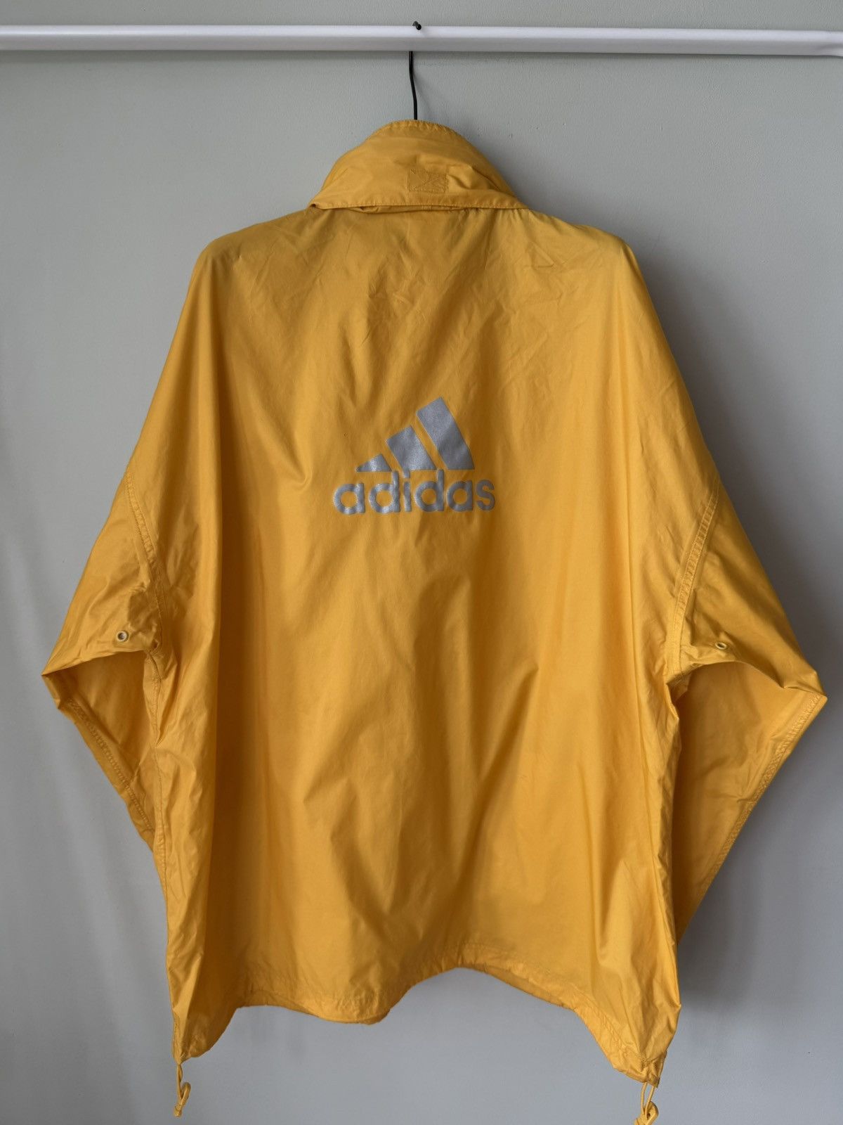 Adidas 2000 Adidas Vintage Rain coat light jacket & bag reflective Size US XL / EU 56 / 4 - 2 Thumbnail