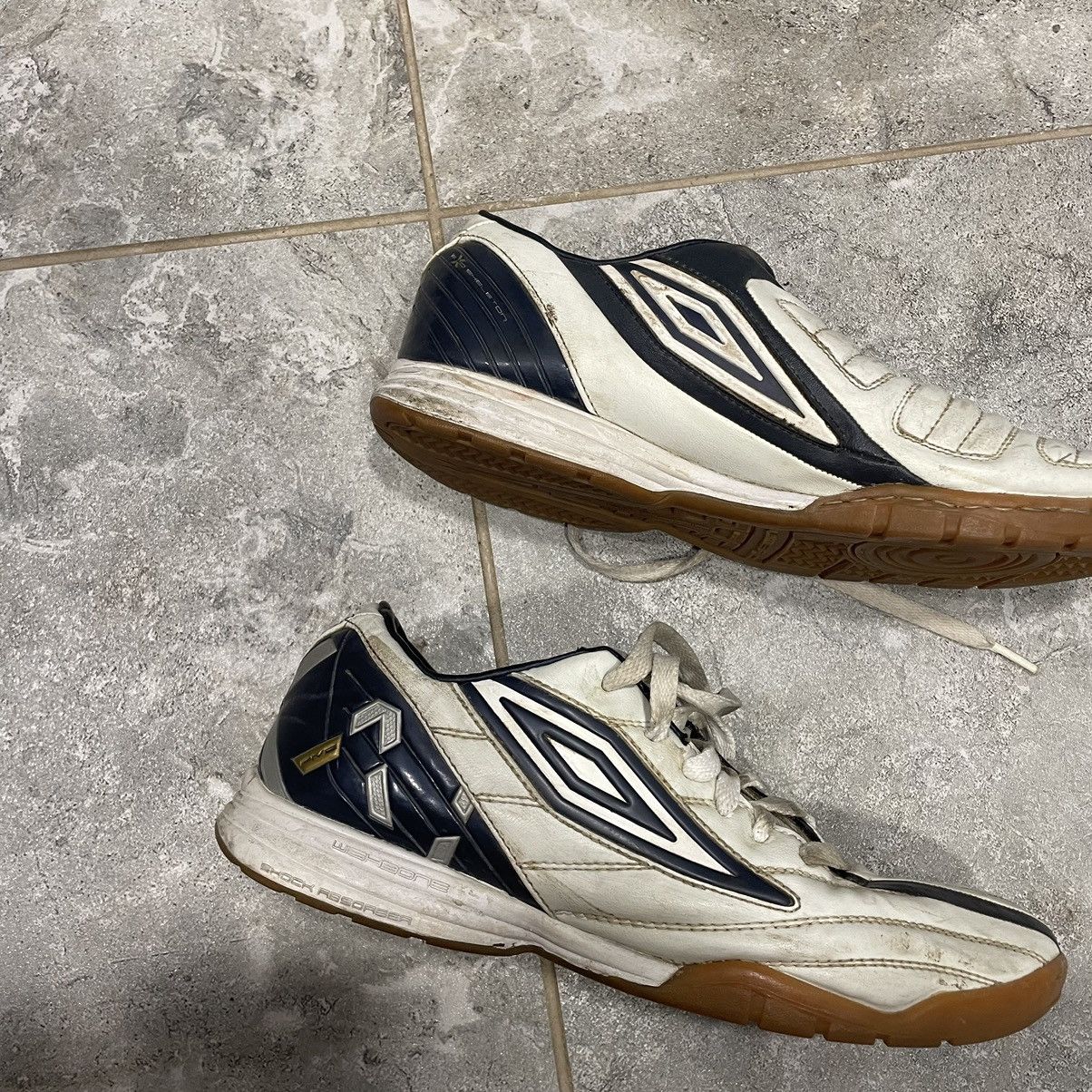Pro Player × Umbro Vintage 90s Umbro PRO soccer boots SHOES FIFA UEFA skeleton Size US 10.5 / EU 43-44 - 2 Thumbnail
