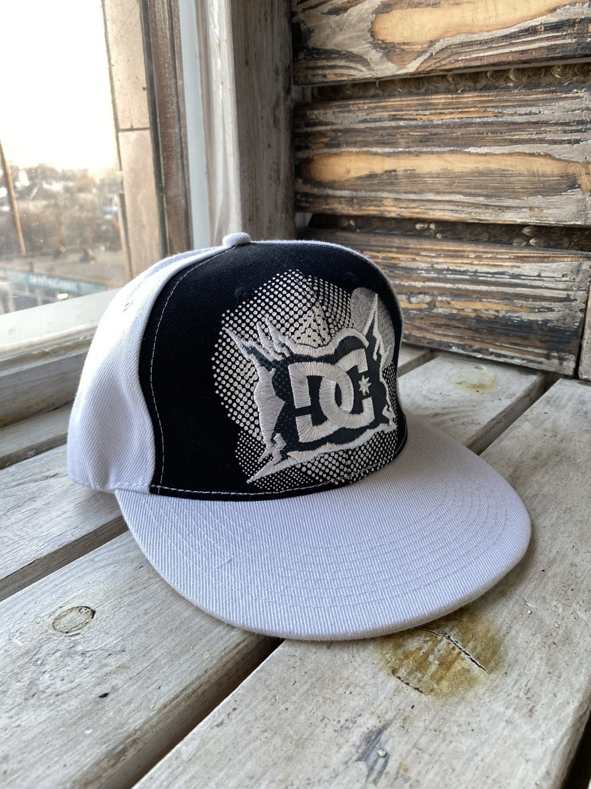 DC × Vintage Vintage 00s Sk8 DC Headwear Beanie/Snowcap/Cap/Hat Size ONE SIZE - 1 Thumbnail
